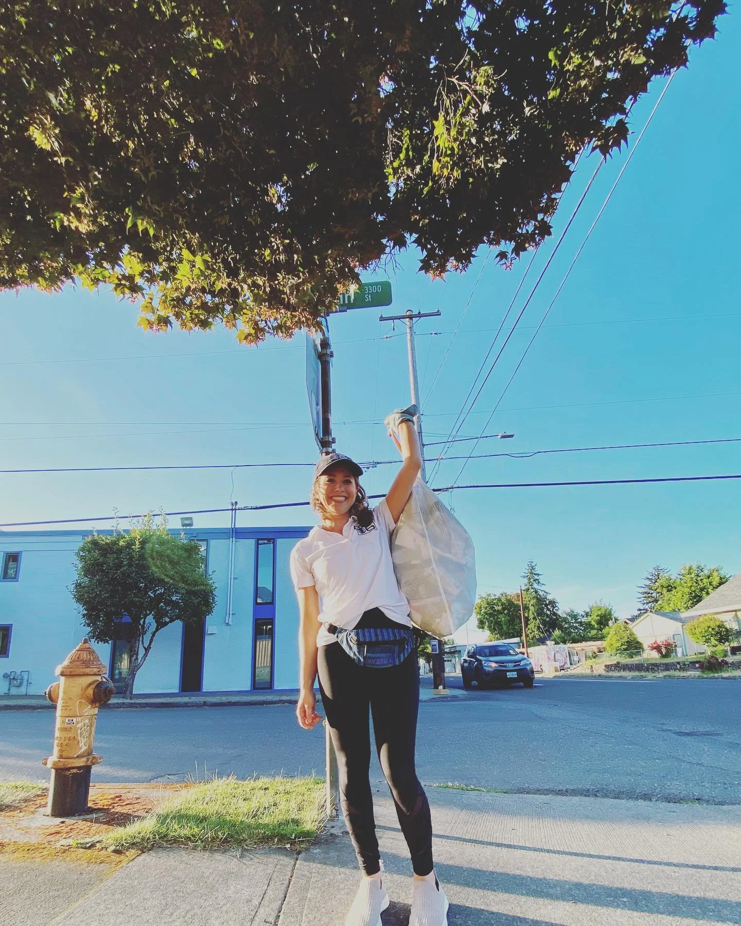 ✨ I keep my side of the street clean! ✨ 

￼At @koin6, we're giving back to the communities we serve with Nexstar's Founder's Day of Caring. 

I had so many kind neighbors out walking, biking and driving stop to thank me for my service. I even made a 