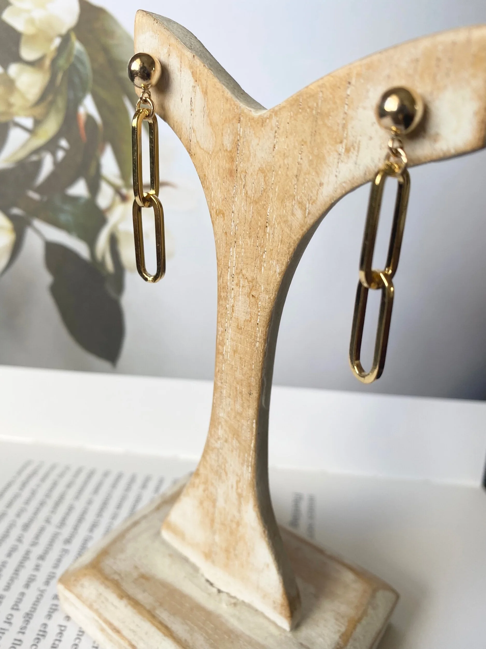 953F8EB6-A70B-4A91-911F-4D60B1994F75