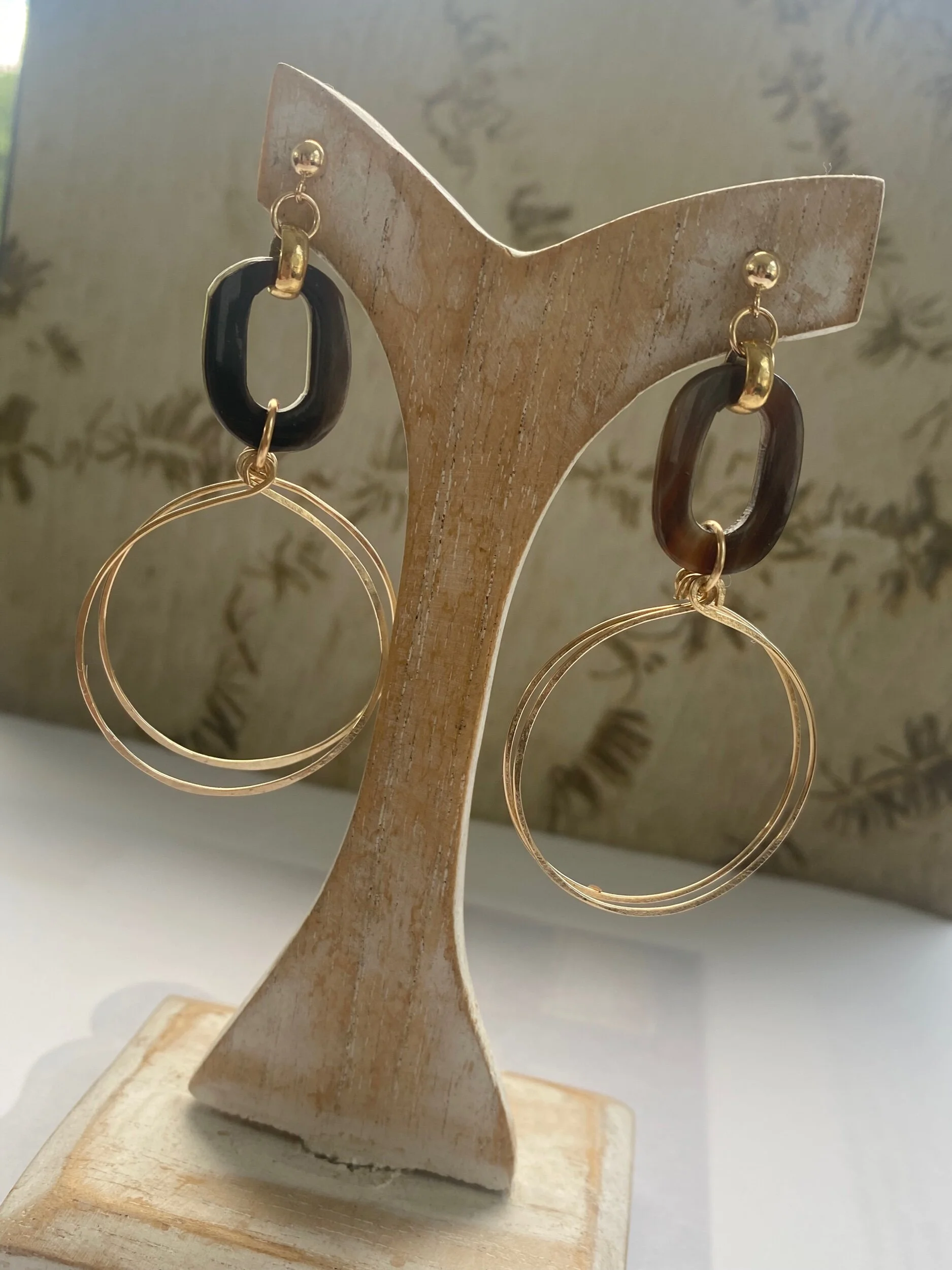 4F1D3E7E-99F9-4A53-969E-226F0C2B37D4