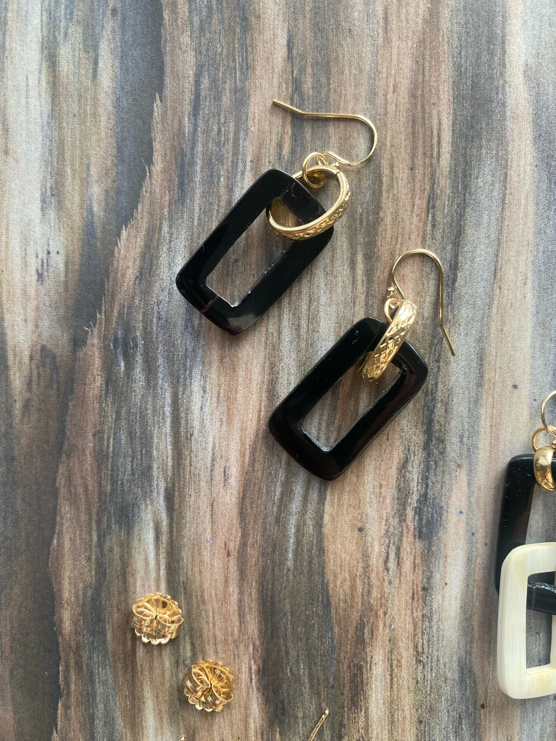 2BC5B8DF-CD31-4CA3-A651-6F1691D7268D