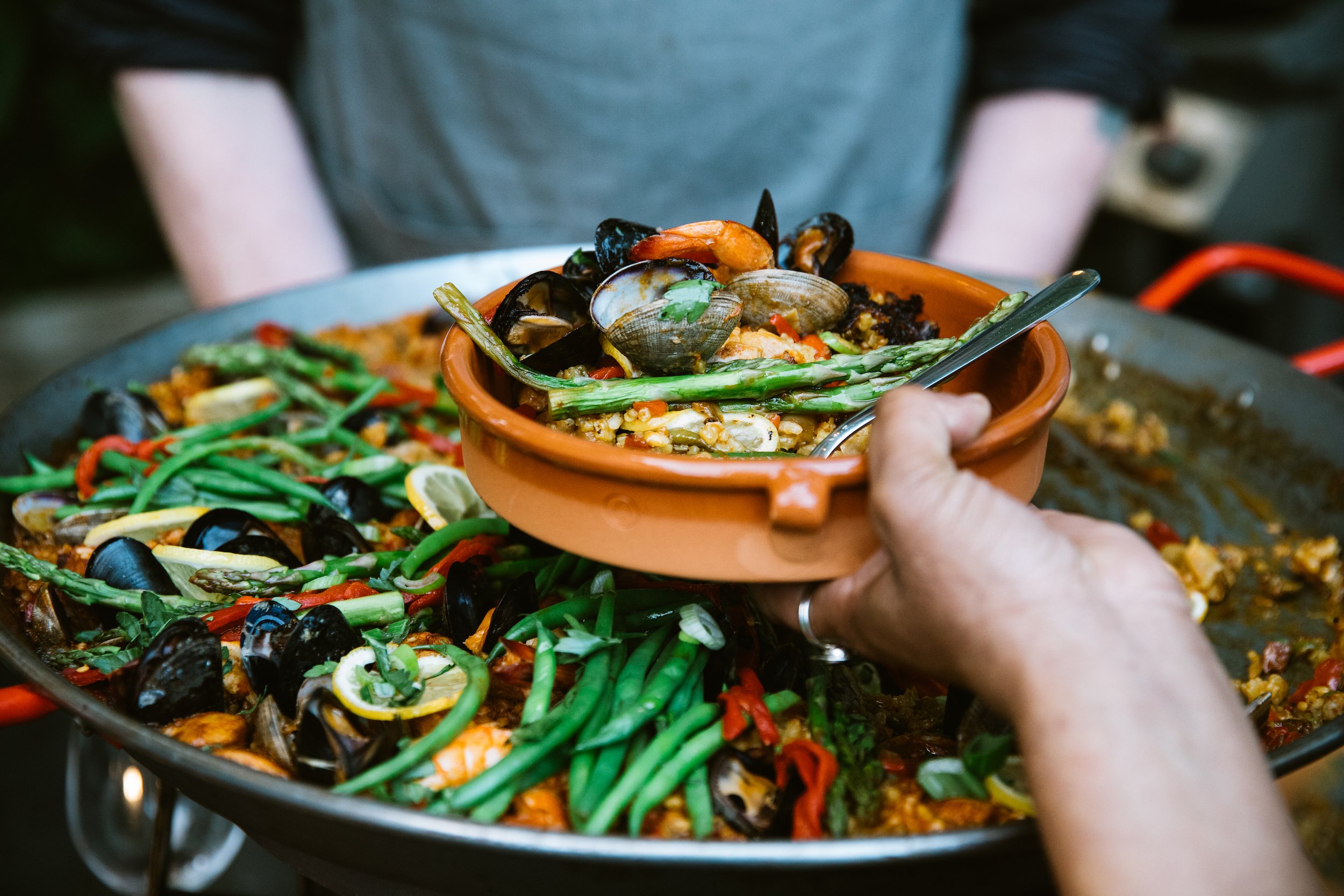 RESIZEDCherylJuettenPhoto-GeorgeKoop-PaellaParty-May2022-0875 copy.jpg