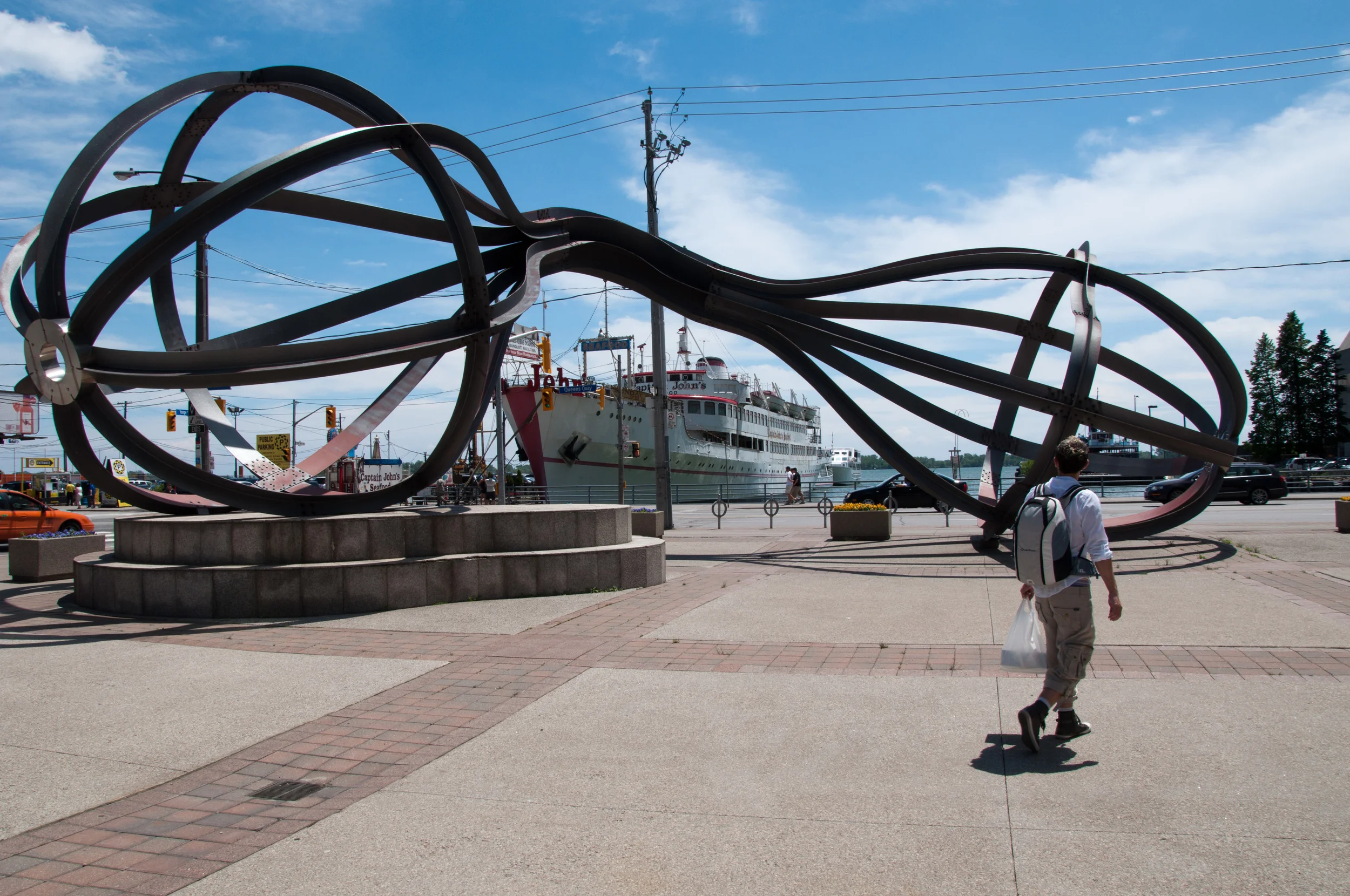 Between the Eyes (1990) by Richard Deacon, Yonge St. and Queens Quay. Photo by Alexandre Moreau, licensed under the Creative Commons Attribution-Share alike 2.0.