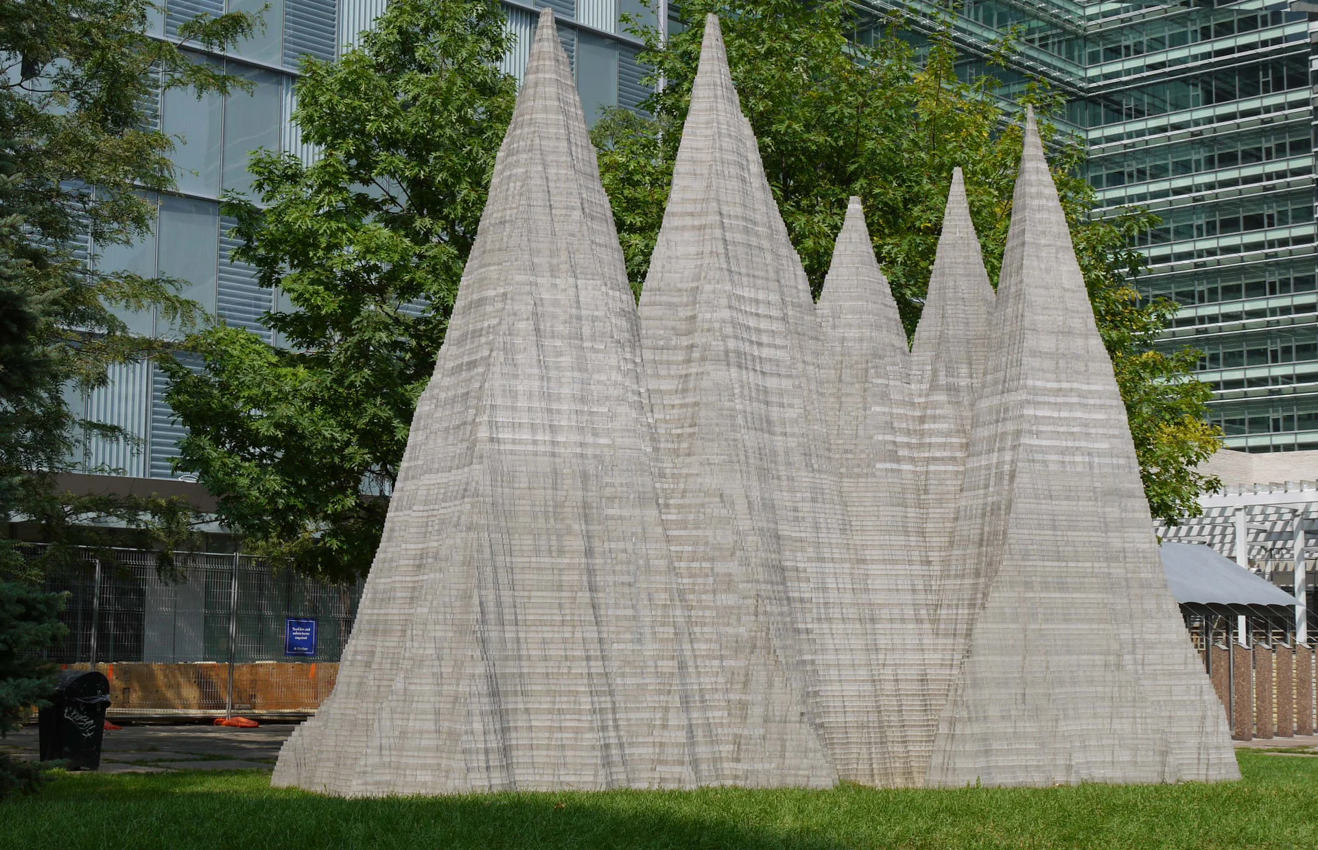 Mountain by Anish Kapoor, Simcoe Park, Toronto, 1995. Photo courtesy of Public Art Management