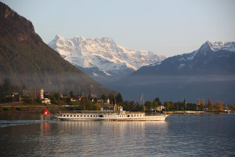 Travel 11 1000px.jpg