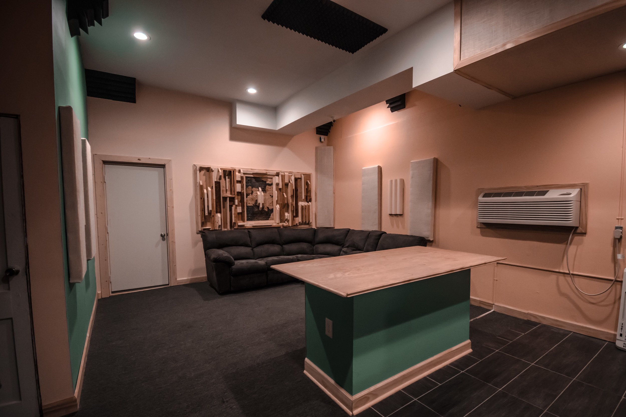 GoodPeeples Studios | Studio B