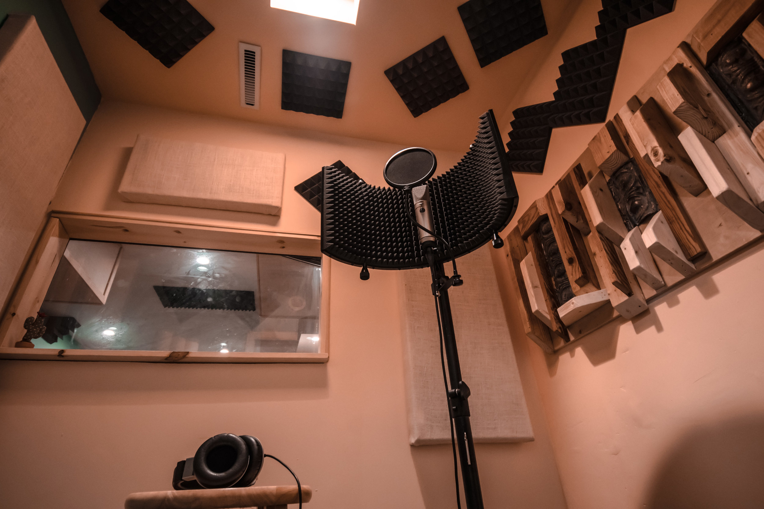 GoodPeeples Studios | Studio B