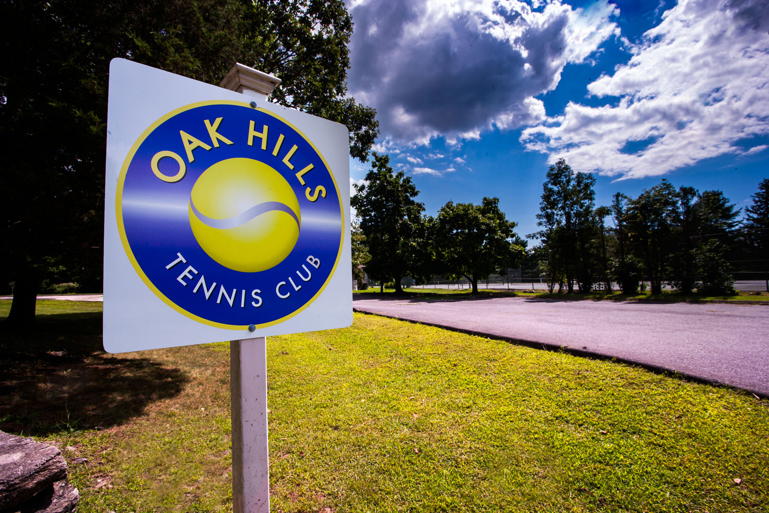 oak hills tennis club sign.jpg