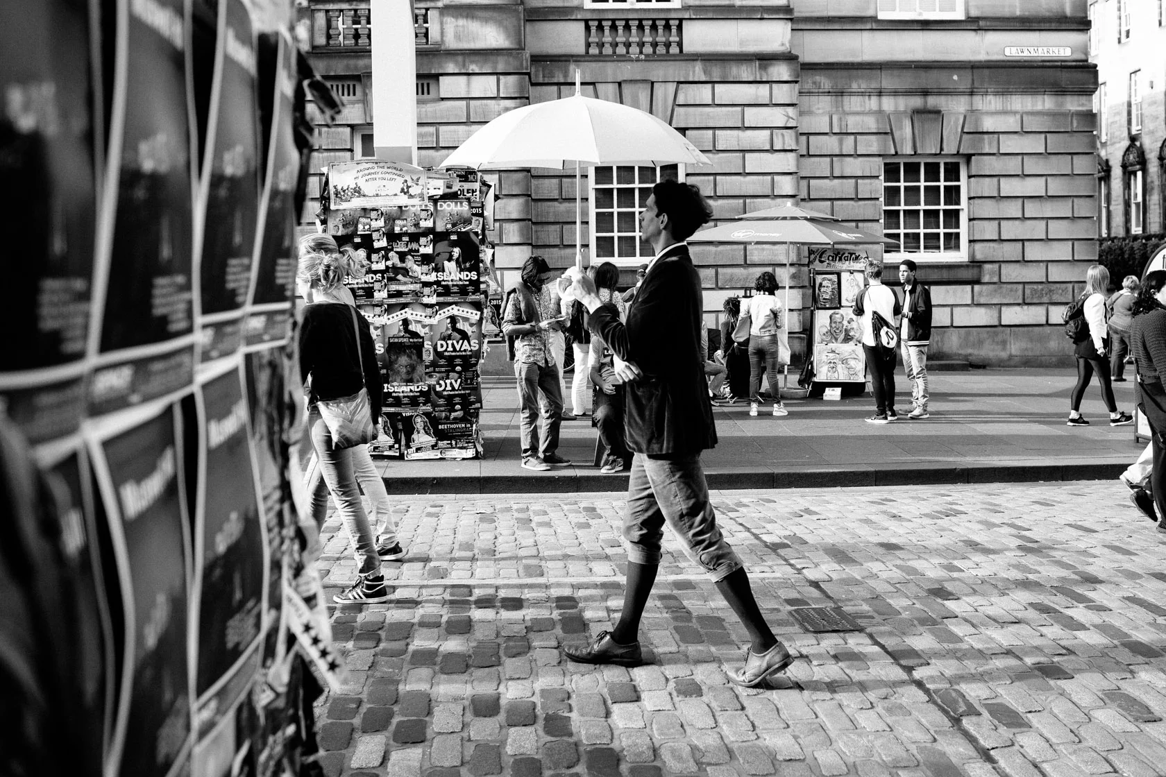 edinburgh-fringe-festival-photography-blackandwhite-1543.jpg