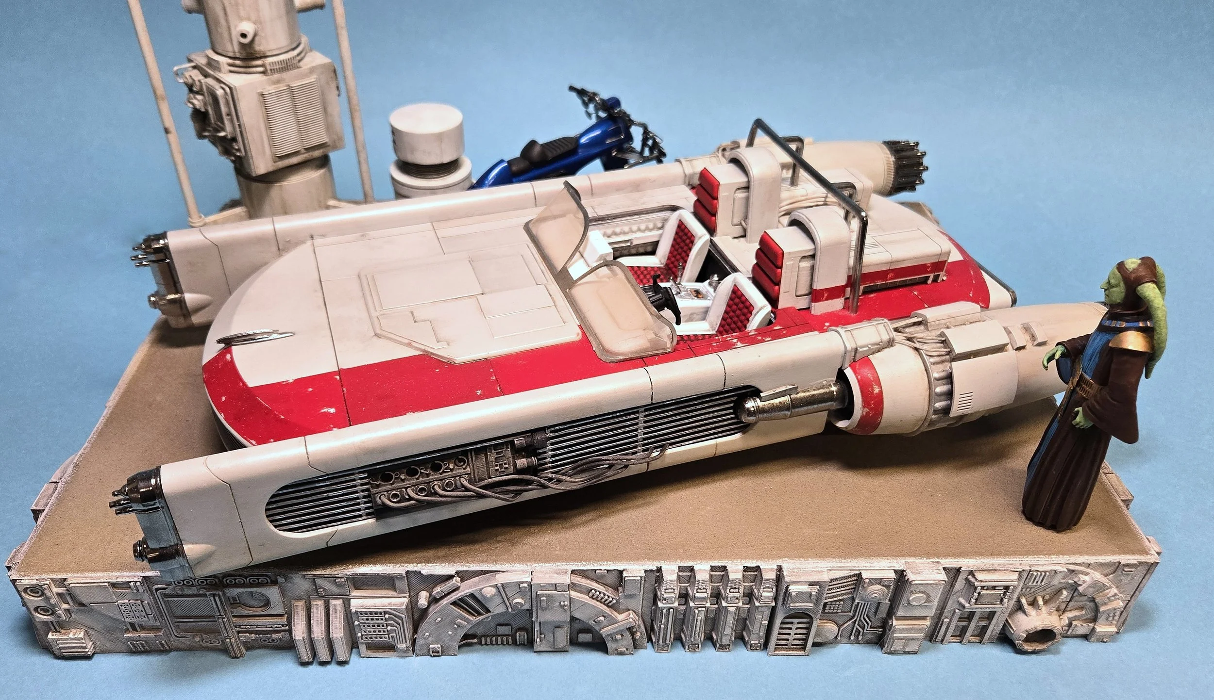 Majordomo Fin (2).jpg