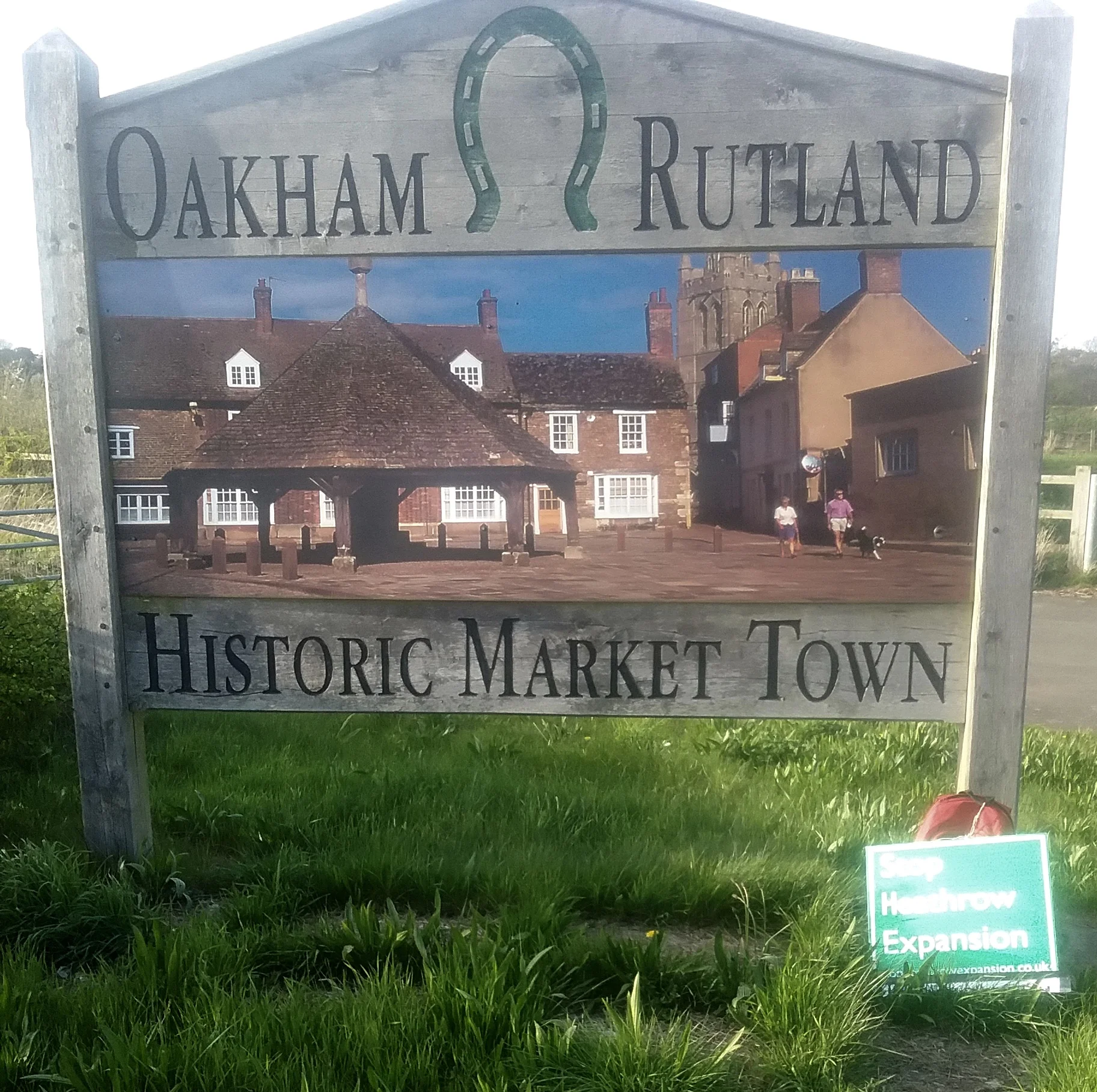 Oakham - reviewers say it's a good place for beer and birds (the feathered variety)