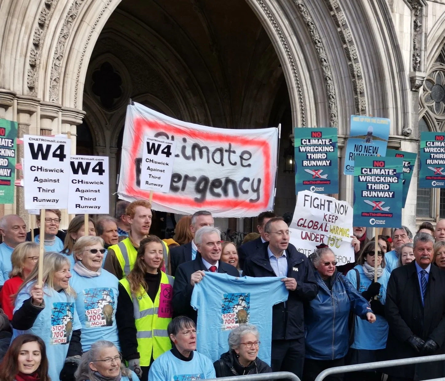 Legal battle over Heathrow expansion begins