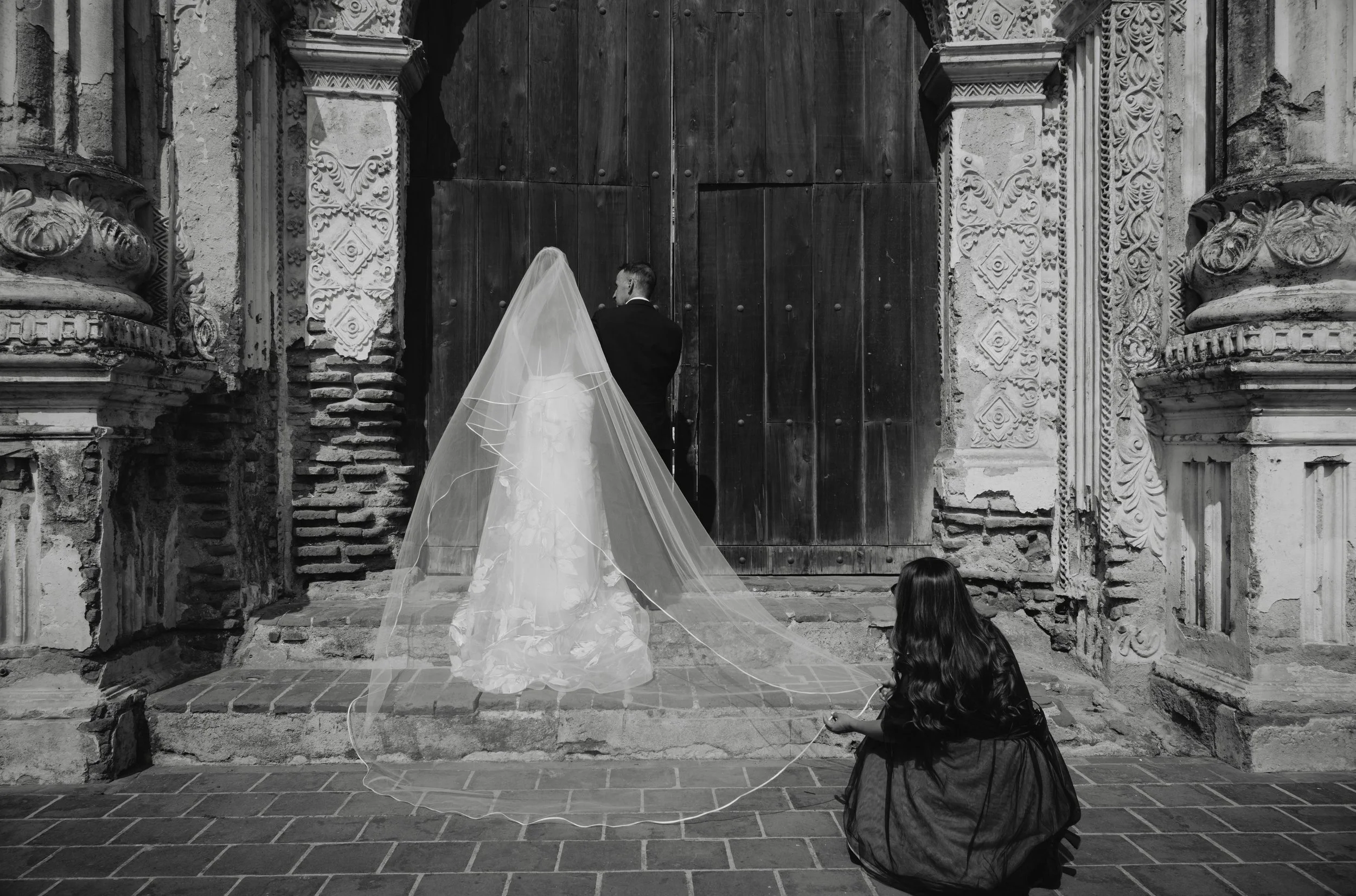How wedding vendor relations actually work in Antigua Guatemala