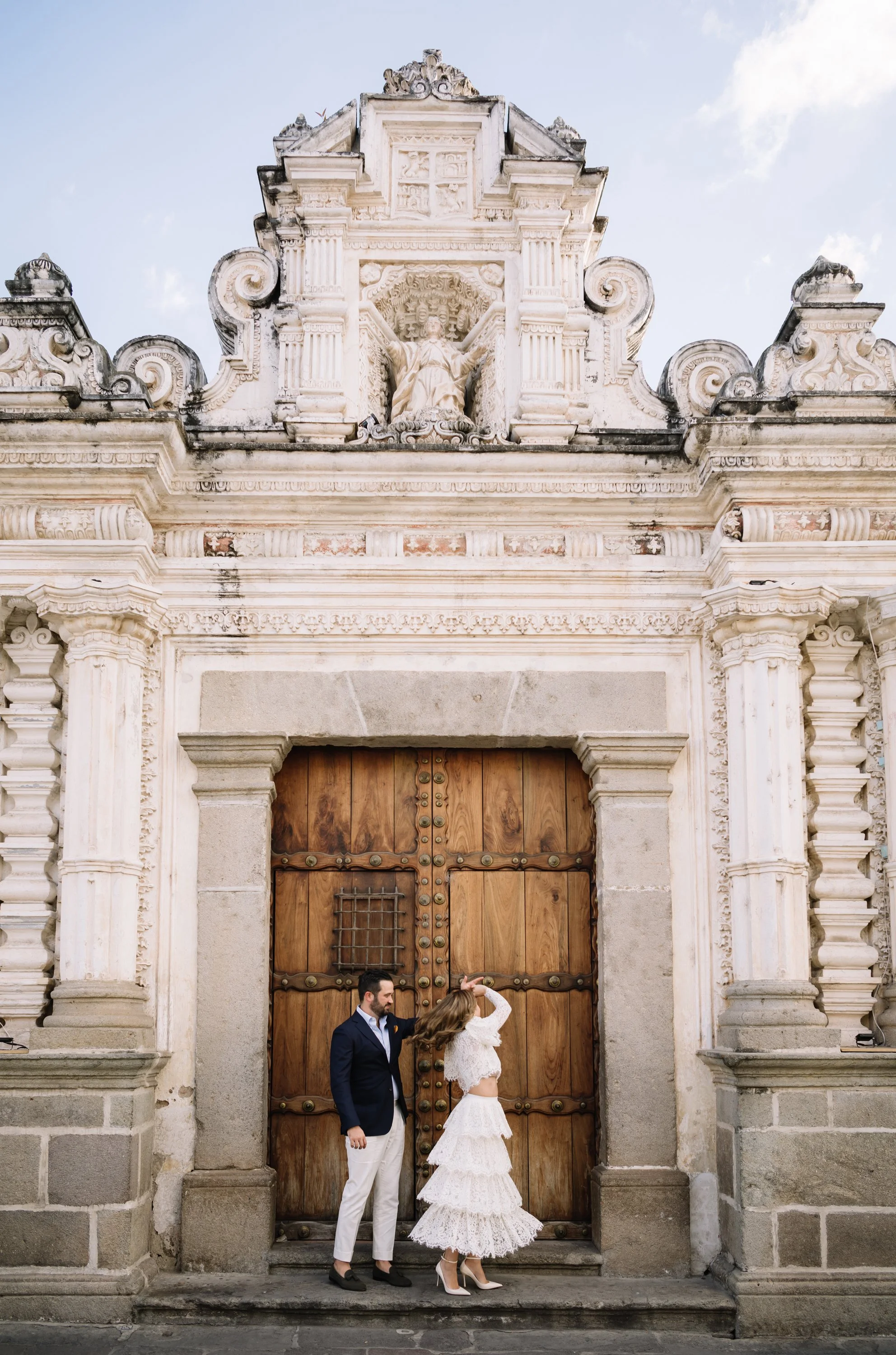 Wedding portraits in historic Antigua Guatemala