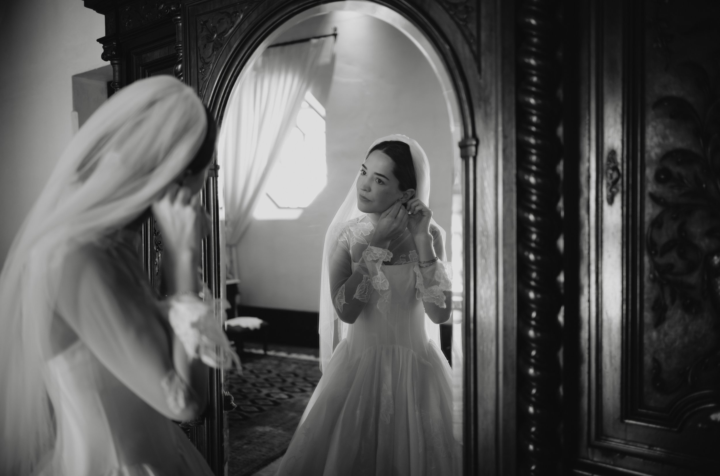Bride preparing for her wedding at Casa Tridentino Antigua Guatemala