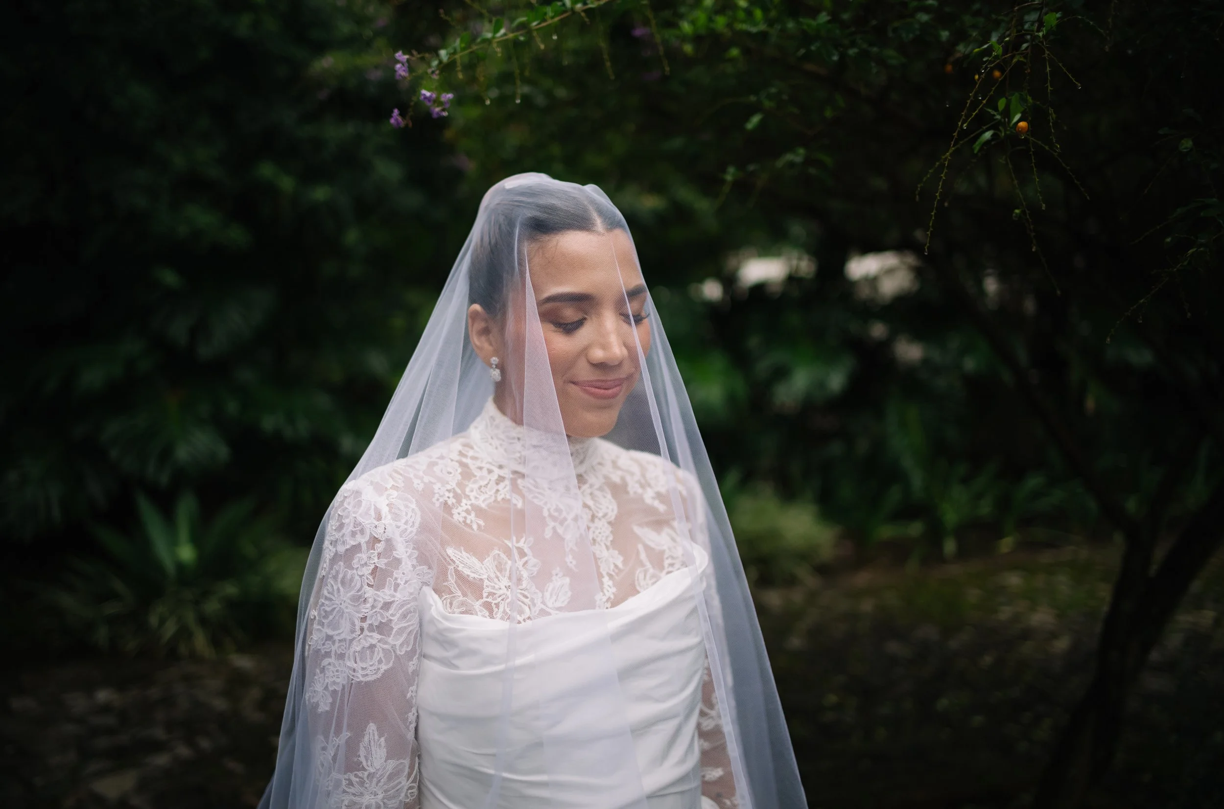 Editorial wedding photography capturing a luxury destination wedding in Antigua Guatemala.