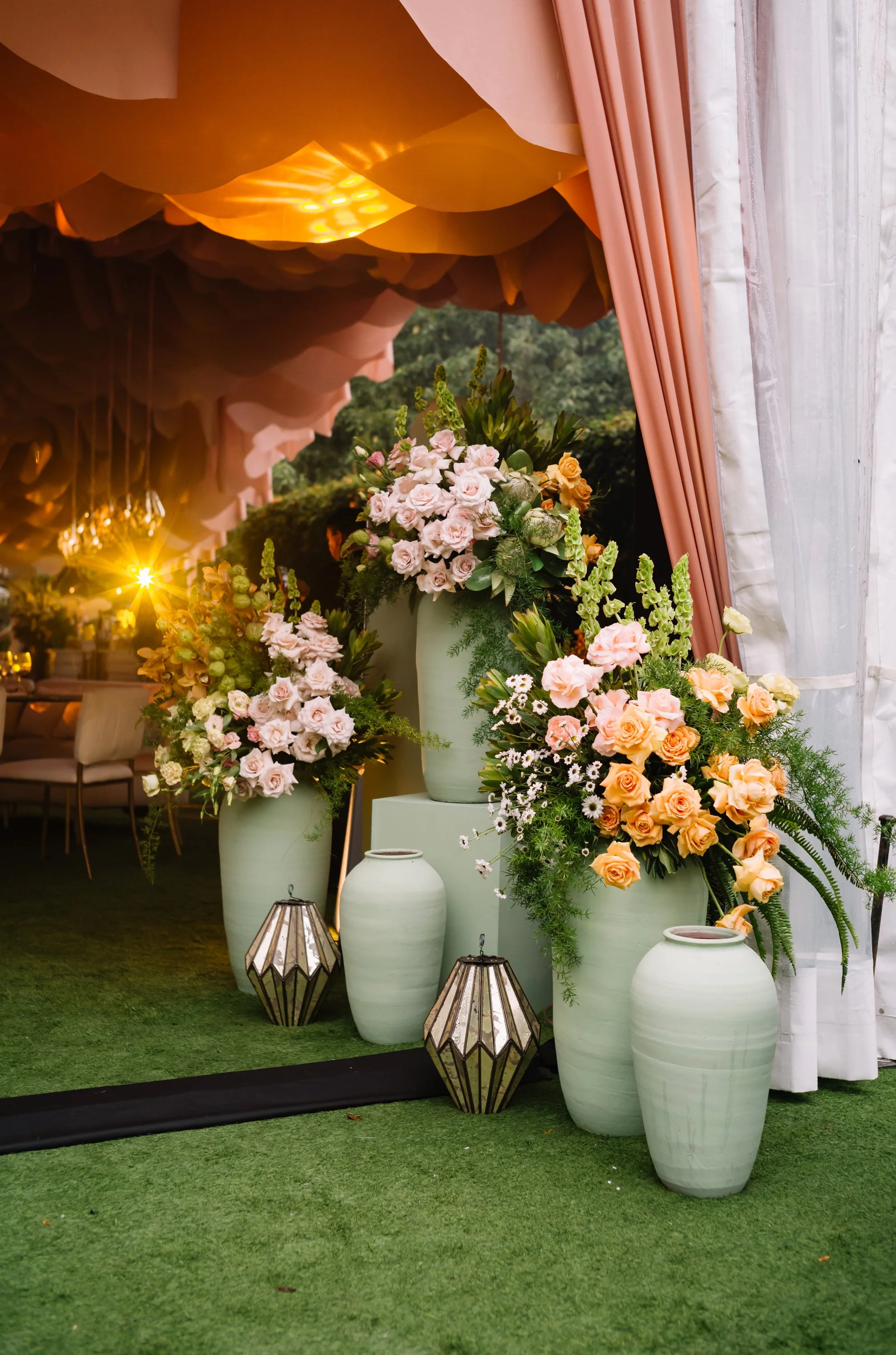 Wedding reception decor styling at Villa Bokeh in Antigua Guatemala with elegant floral arrangements.