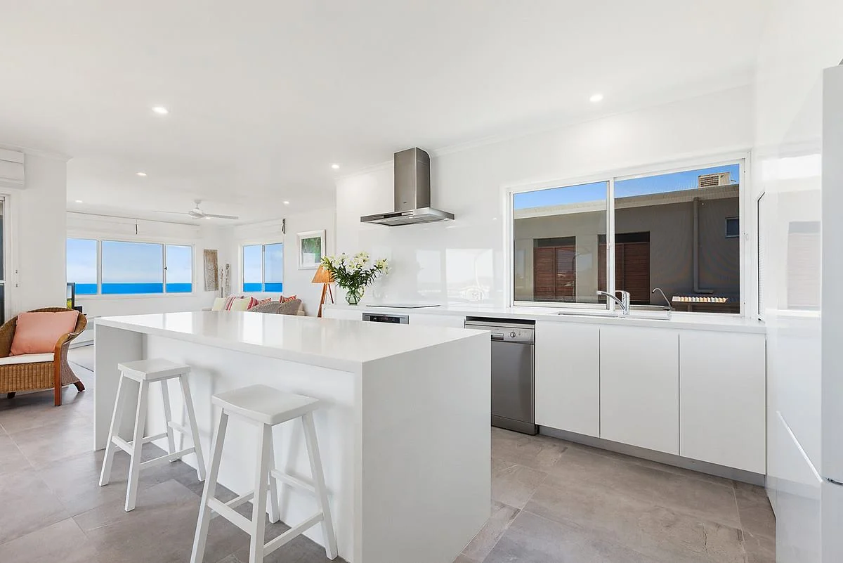 ocean breeze kitchen .jpg