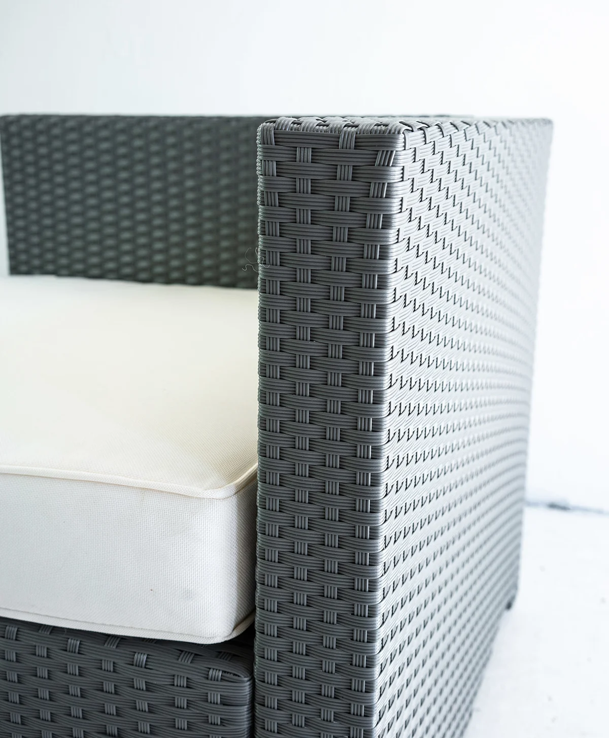 Outdoor_Sectional_Side.jpg