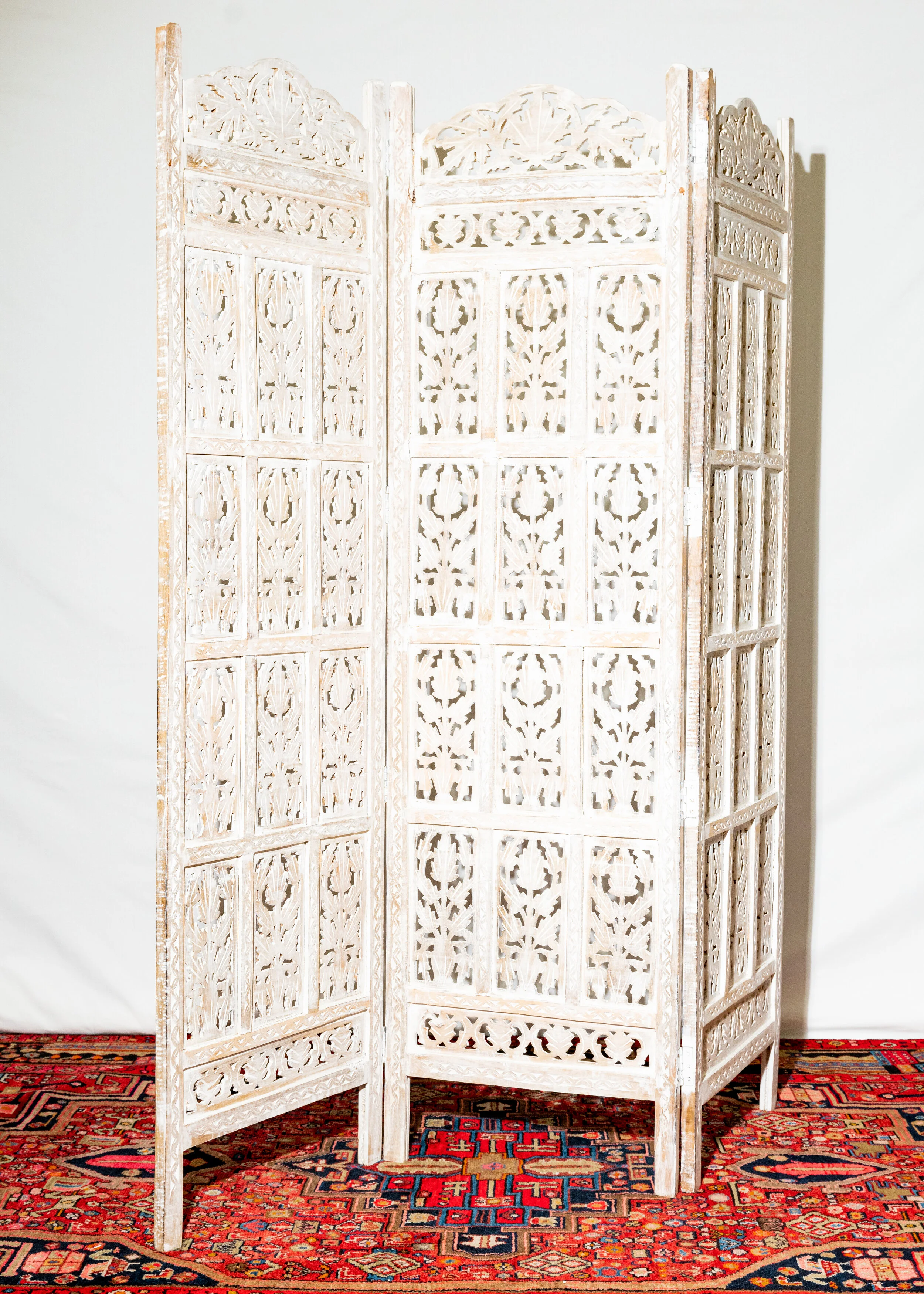 WHITE BOHO PARTITION