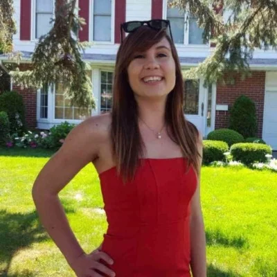 I started seeing Rachael a few years ago when I was going through a really rough time. I can honestly say that she's helped me much more than I imagined. I've grown into a person I never thought I could be. She is very insightful and great at helping you view things in another perspective. I would definitely recommend her to any of my friends and family. Thank you, Rachael, for helping me discover myself and become a more confident person. Jessica, 25, Graphic Designer
