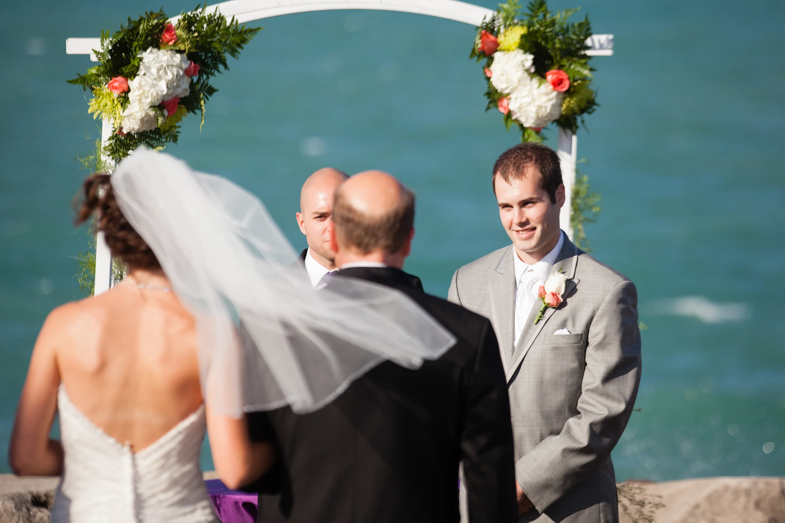 Courtney-and-Brett-at-Promontory-Point-by-Victoria-Sprung-585.jpg
