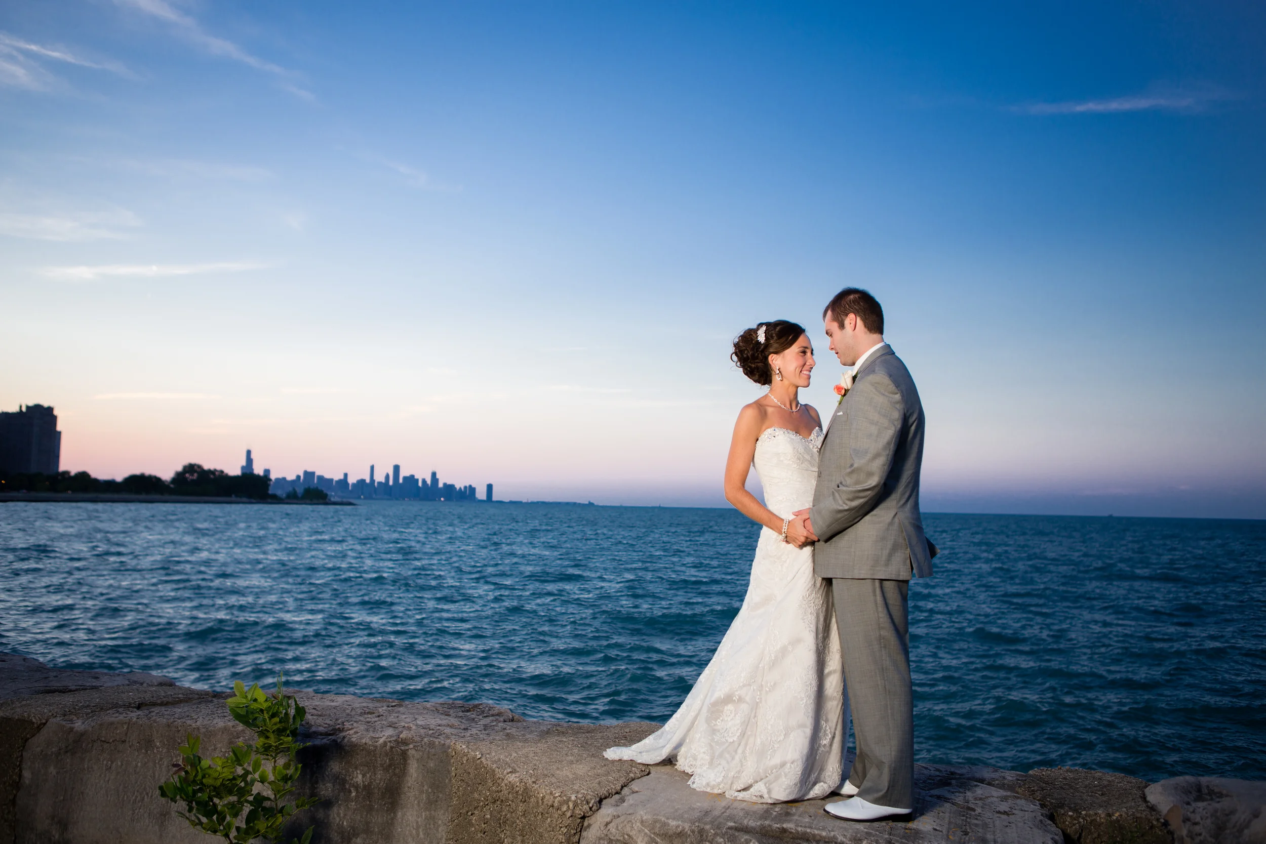 Courtney-and-Brett-at-Promontory-Point-by-Victoria-Sprung-1208.jpg
