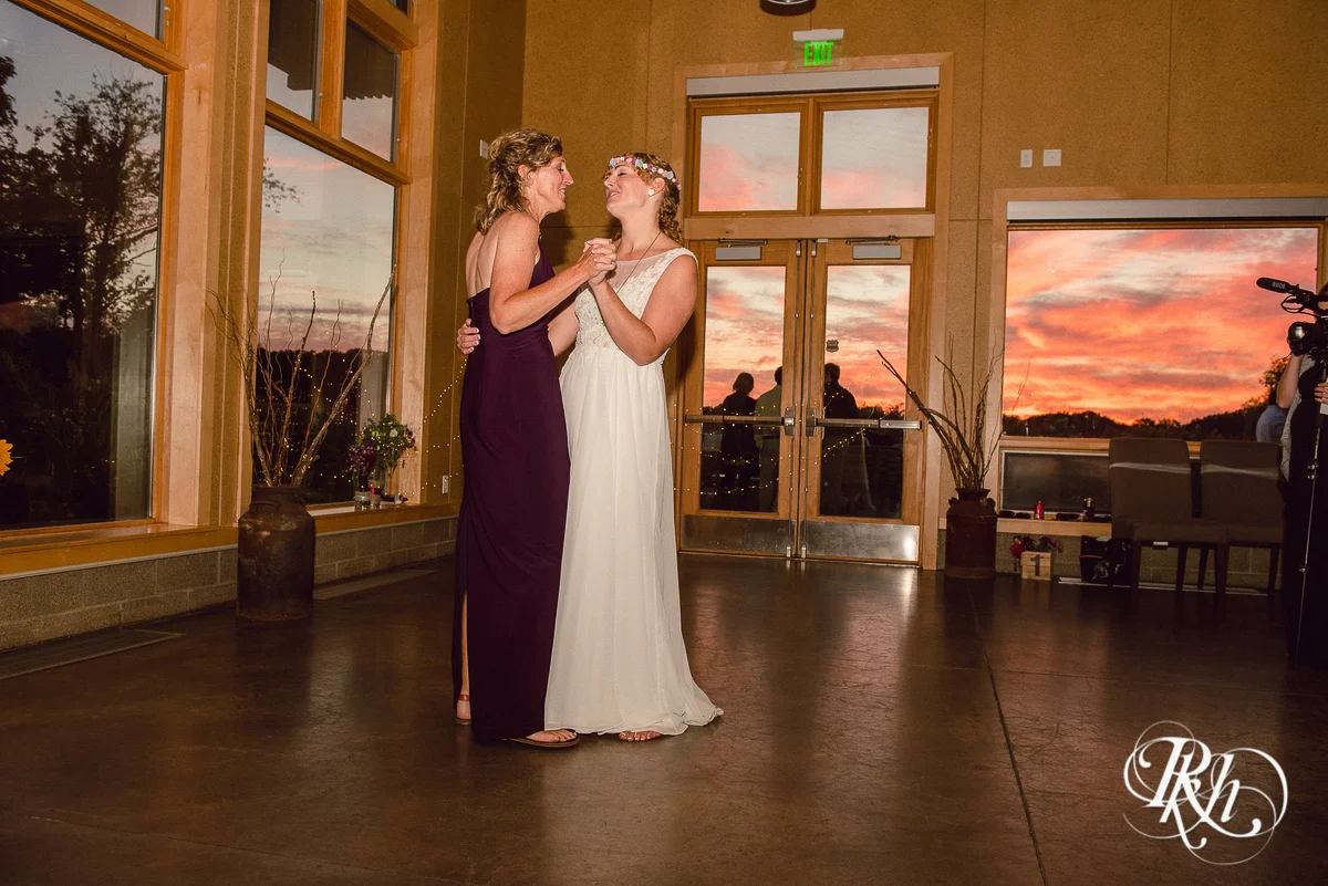 Hailey & Grant - RKH Images - Minneapolis Wedding Photography (29 of 33)