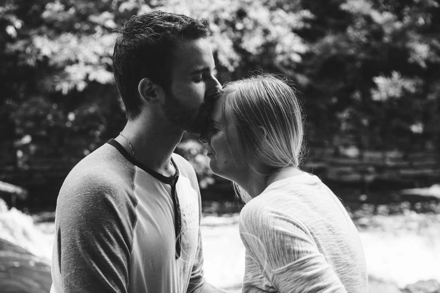 Katie & Jeff - Minnesota Engagement Photography - RKH Images -7.jpg
