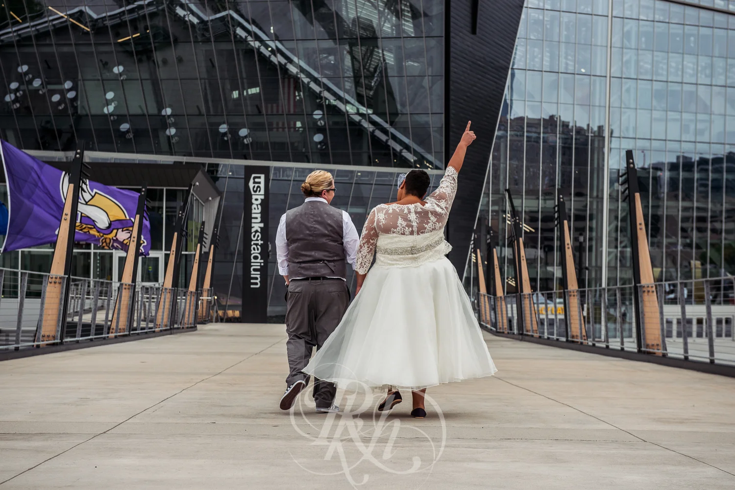 Beth & Clarissa - Minnesota LGBT Wedding Photography - RKH Images - Blog -21.jpg