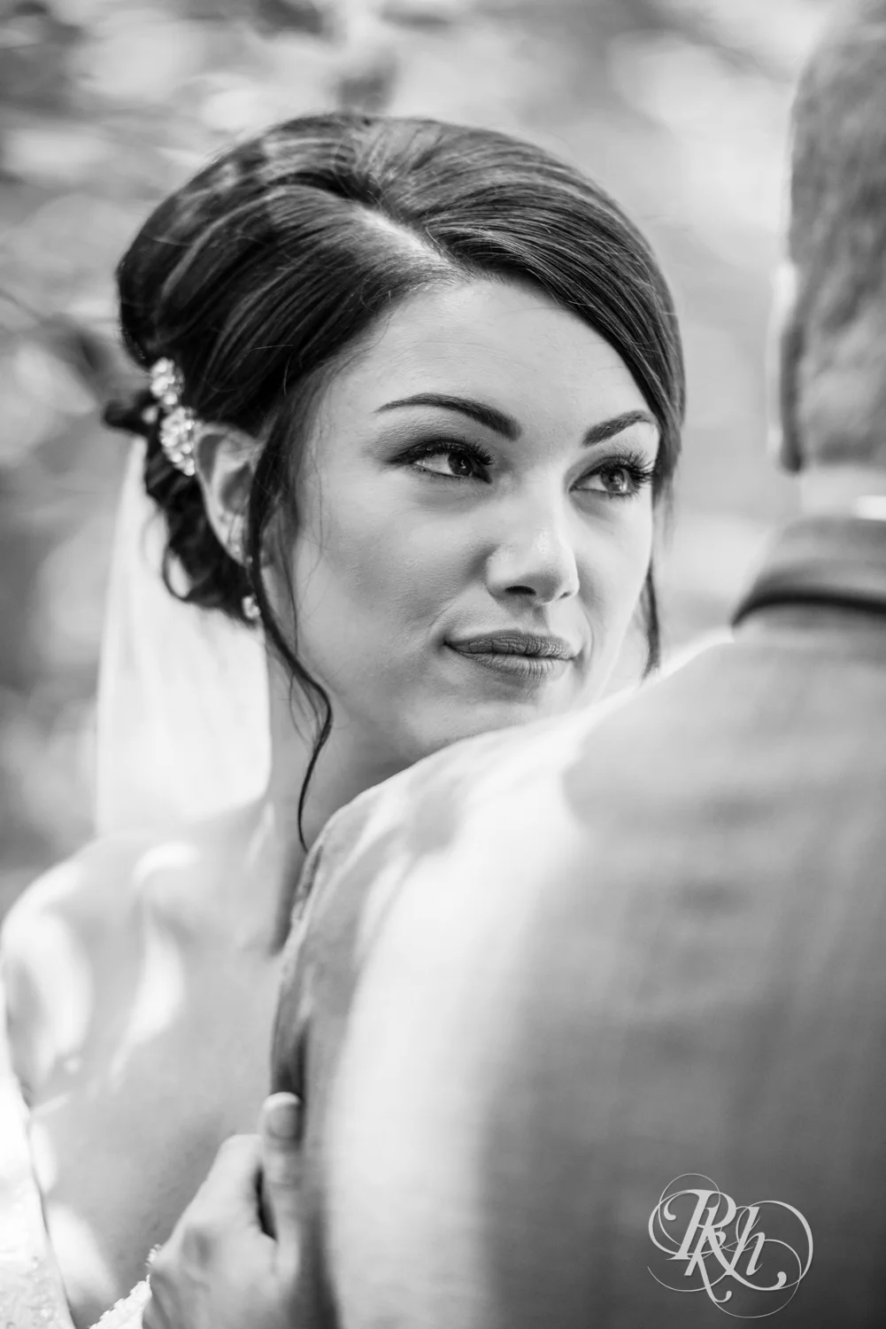 Chelsey and Erik - Minnesota Wedding Photogrpahy - Creekside Farm - RKH Images - Blog (50 of 88).jpg