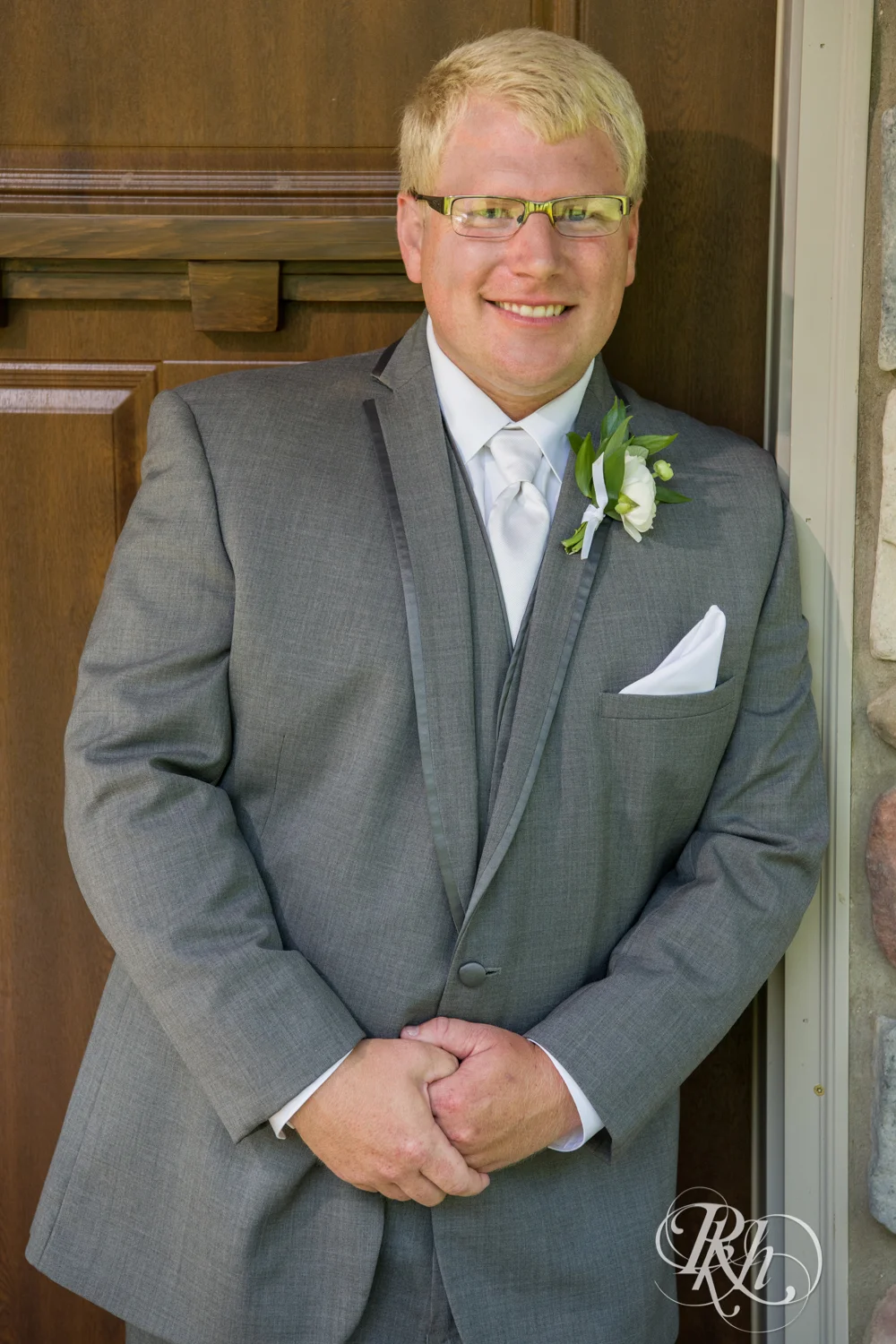 Chelsey and Erik - Minnesota Wedding Photogrpahy - Creekside Farm - RKH Images - Blog (55 of 88).jpg