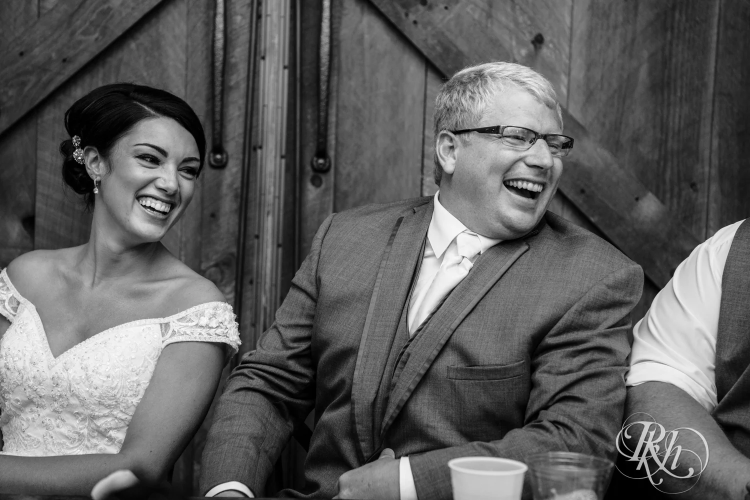 Chelsey and Erik - Minnesota Wedding Photogrpahy - Creekside Farm - RKH Images - Blog (63 of 88).jpg