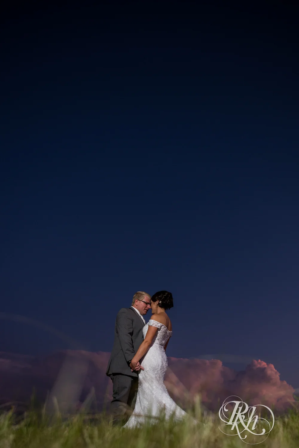 Chelsey and Erik - Minnesota Wedding Photogrpahy - Creekside Farm - RKH Images - Blog (87 of 88).jpg