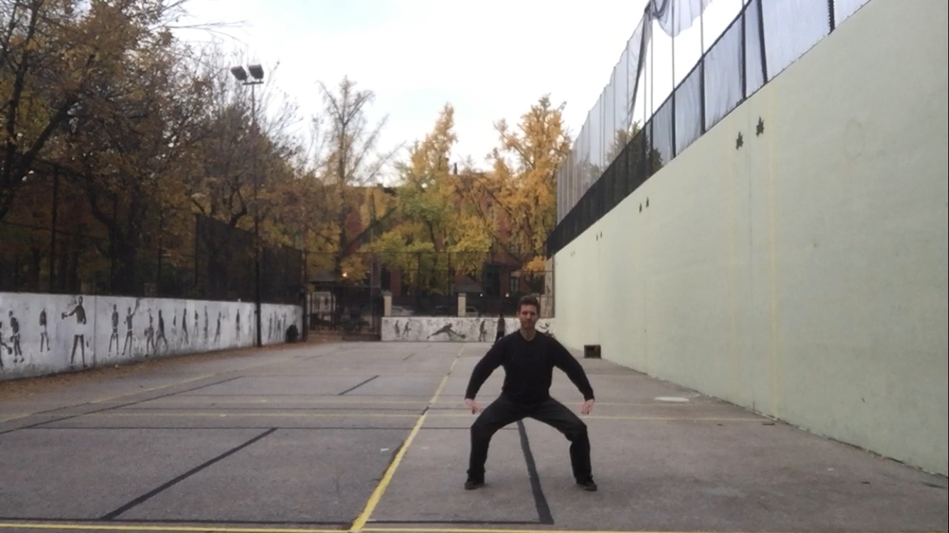11 - horse step / three plates fall to the ground / ma bu