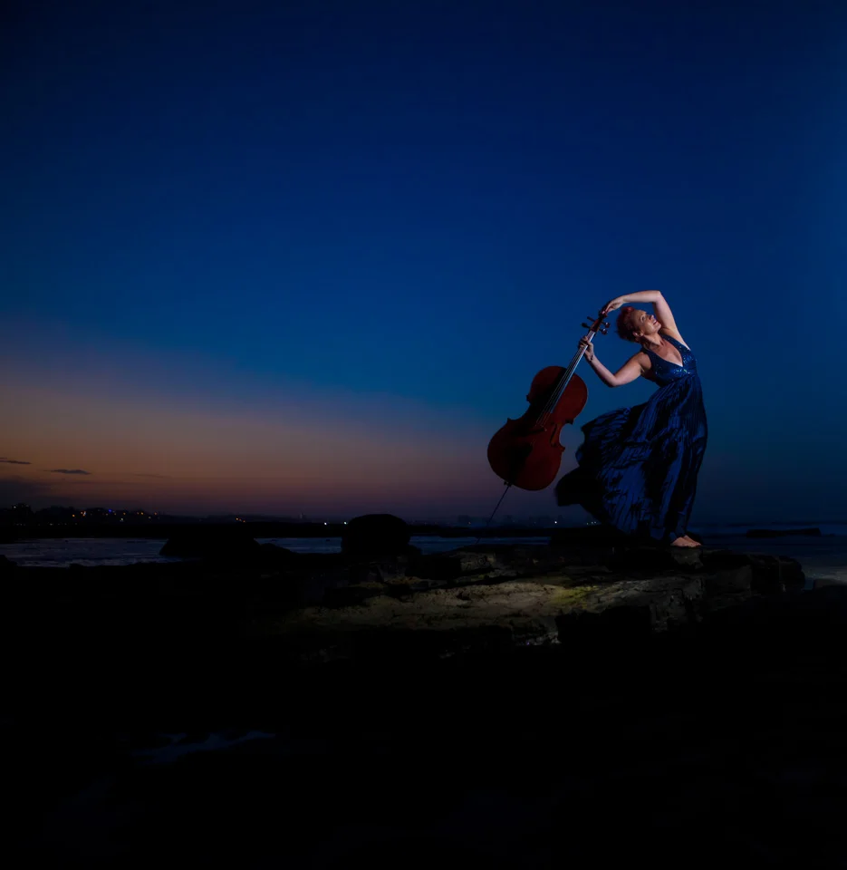 Louise King Cello13.jpg