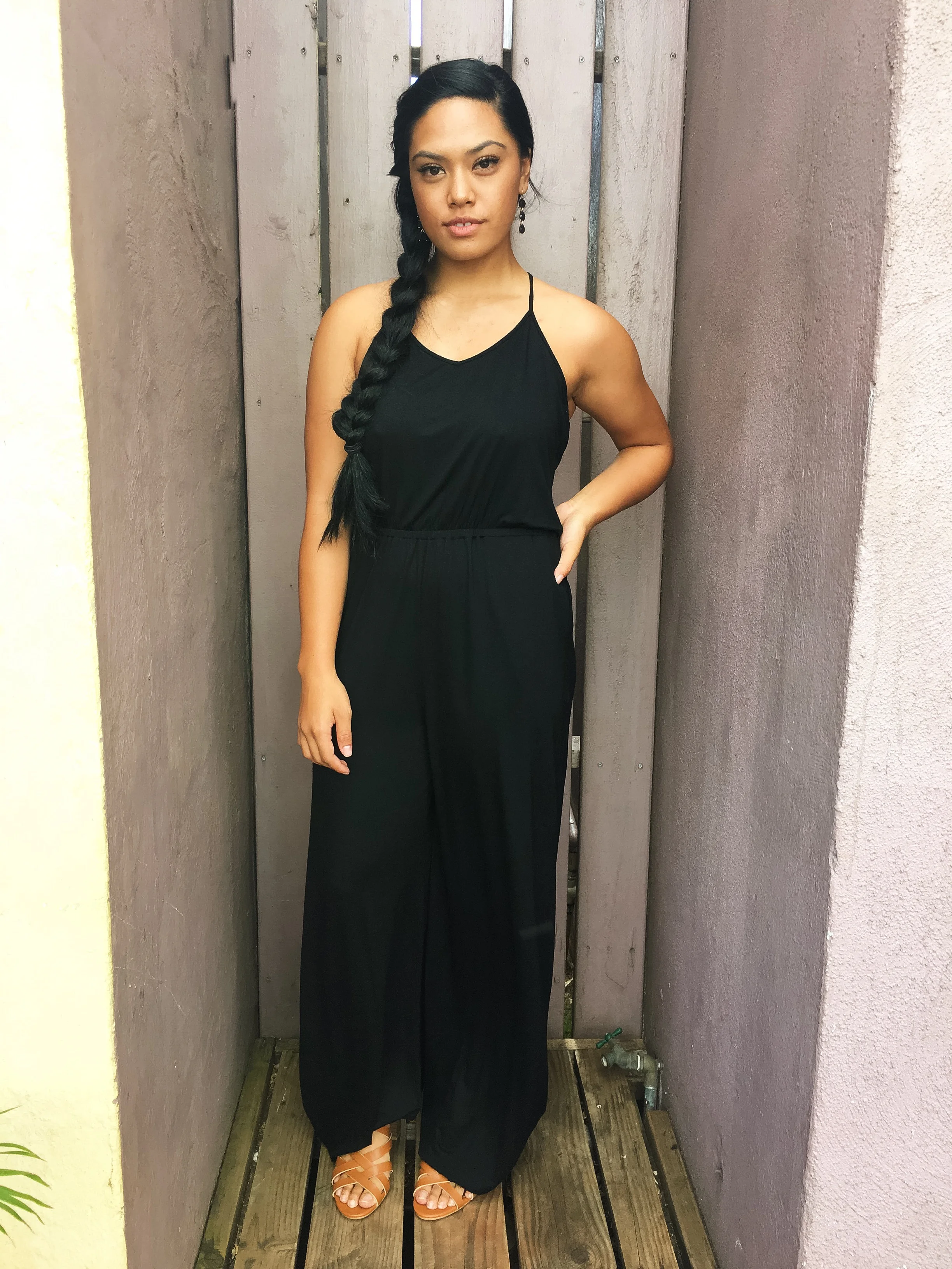 First date, blind date, or date night, girl we got you! This jumpsuit is everything a girl wants for a night out, sexy AND comfortable. Who knew jumpsuits could give us that?