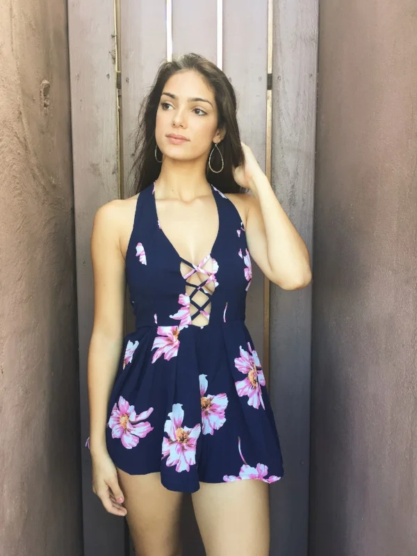 We love our florals, hello we live in Hawaii! So this one may be a little tougher to pull off in the cooler climates, but we had to show it for our warmer climate dwellers! 