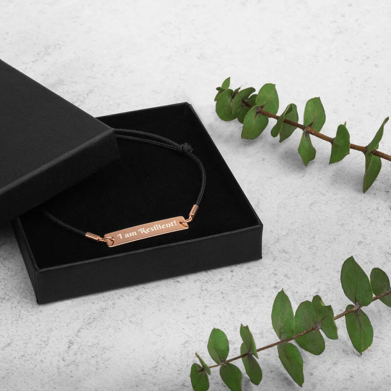 IAMR2-mockup_Lifestyle-1_Lifestyle_18K-Rose-Gold-coating.jpg