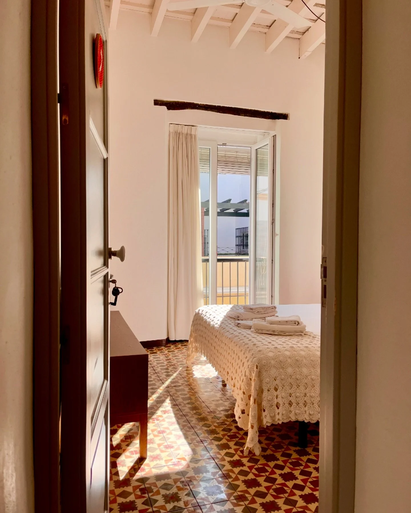 A por el domingo!! Buenos d&iacute;as!

#goodmorning #house #oldhouse #guesthouse #europe #spain #andalucia #cadiz #elpuertodesantamar&iacute;a #hotel #sleep #beautiful