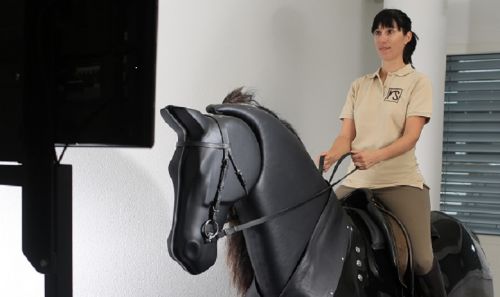 Reitsimulator Schweiz: "Sir Humphrey" & Jenny Neuhauser