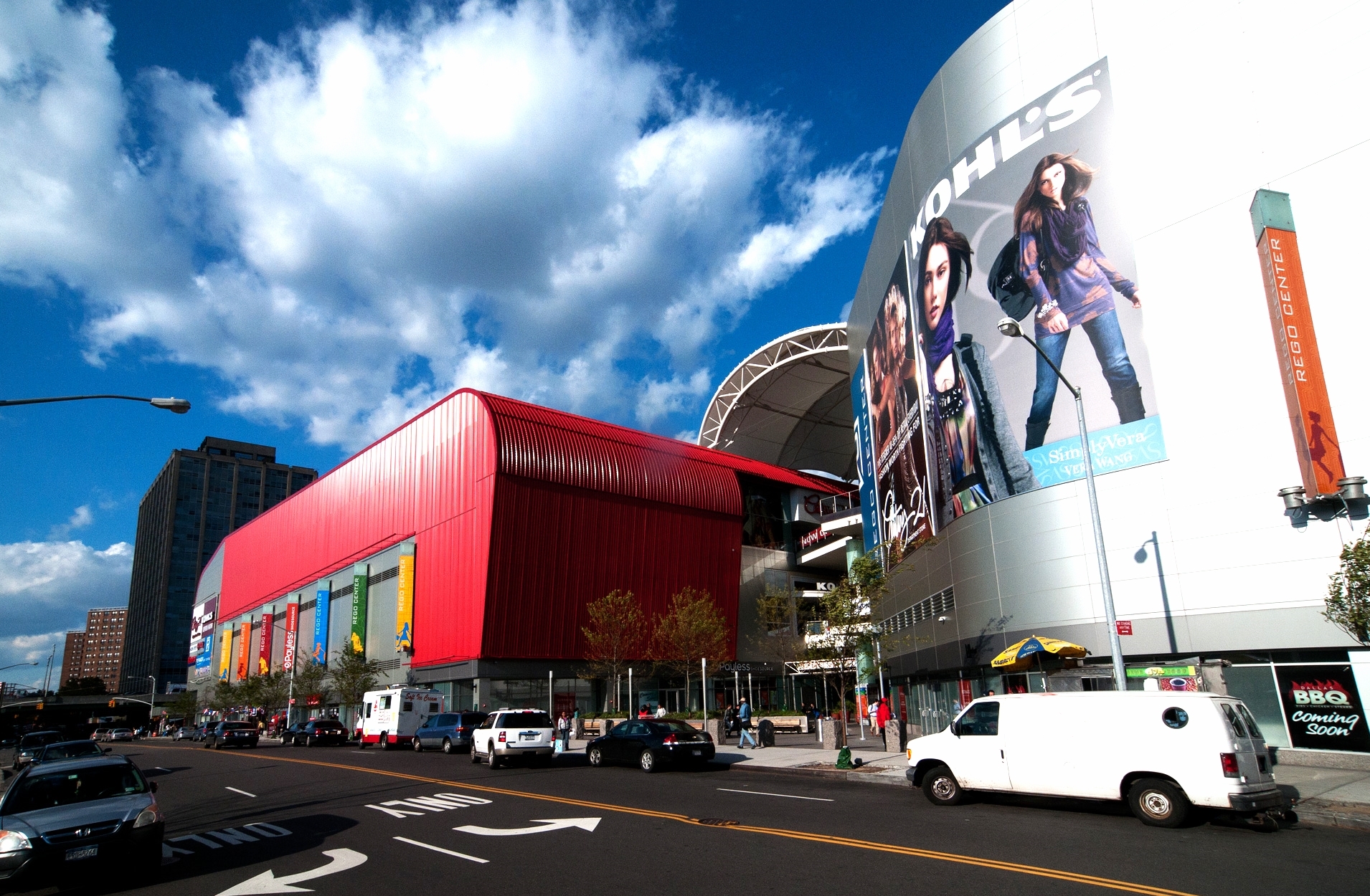 Rego_Center_in_Rego_Park,_Queens,_New_York.jpg