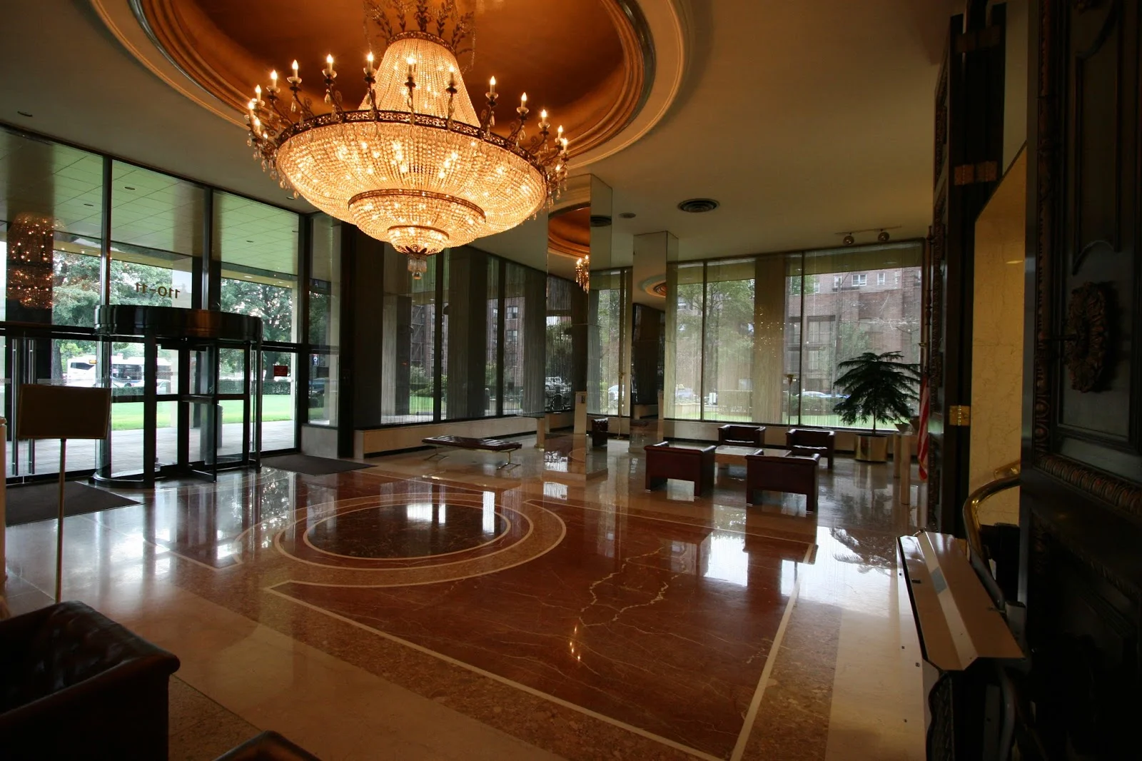 The Kennedy House lobby & notable crystal chandelier, Photo by Michael Perlman.jpg
