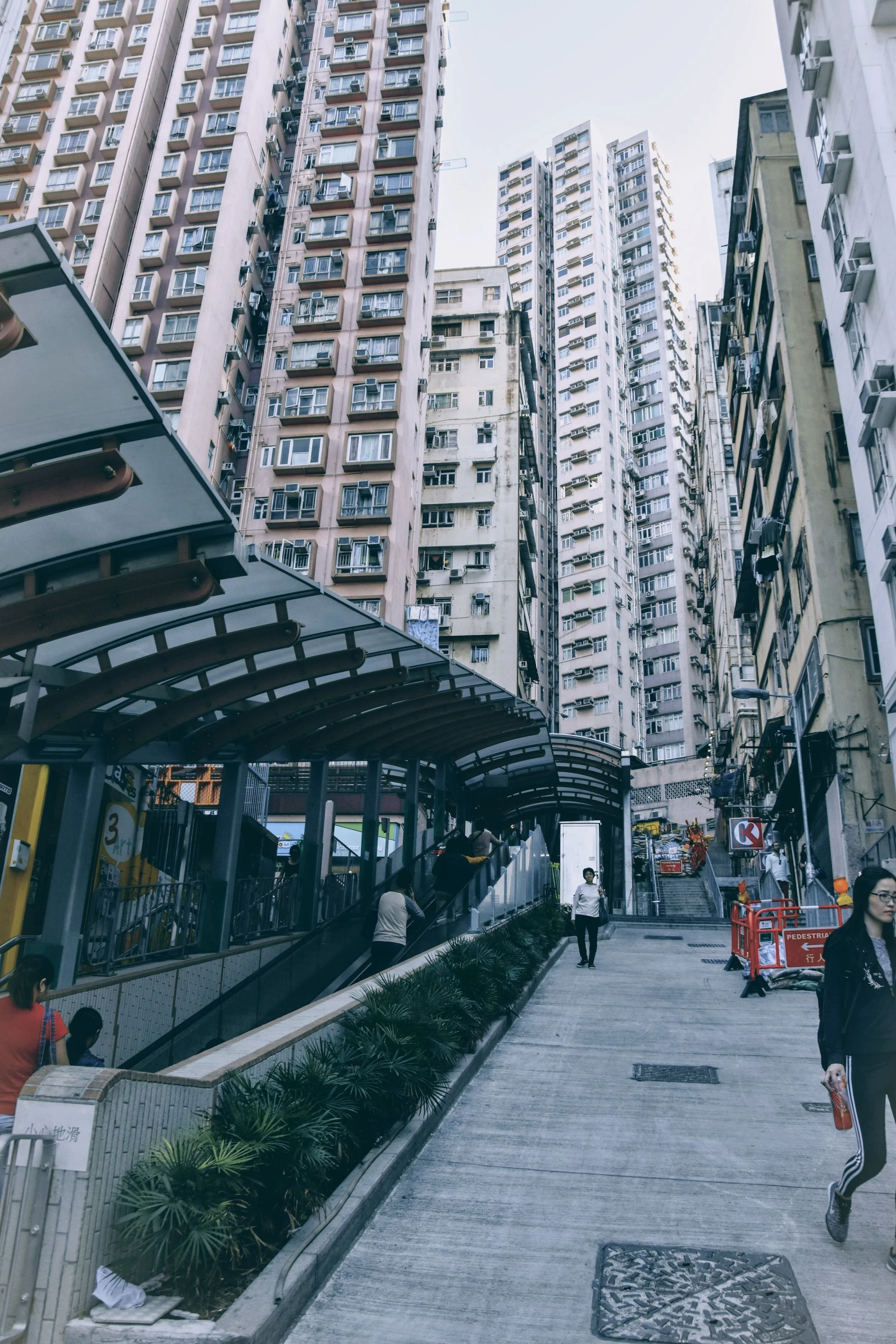  Centre Street Escalator, SYP