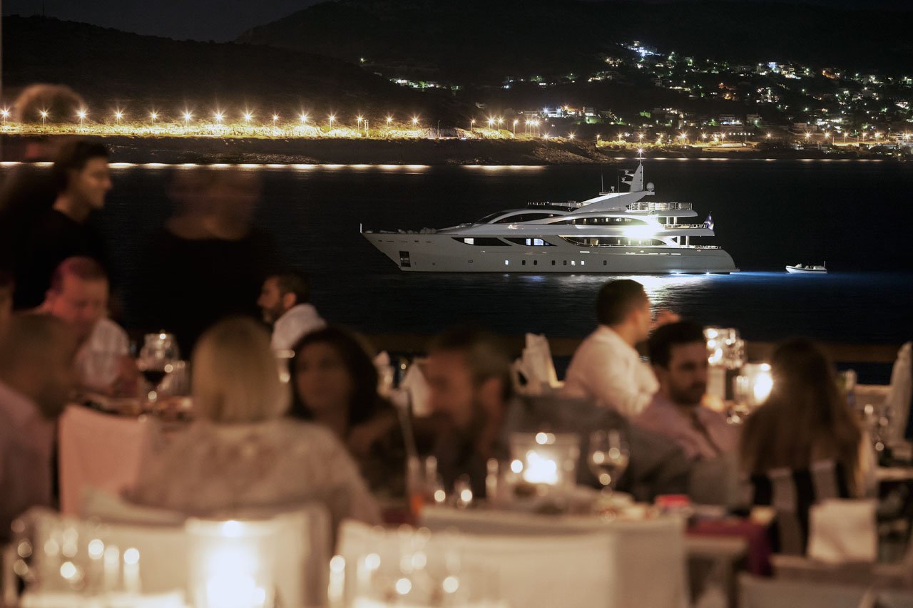 Island club restaurant