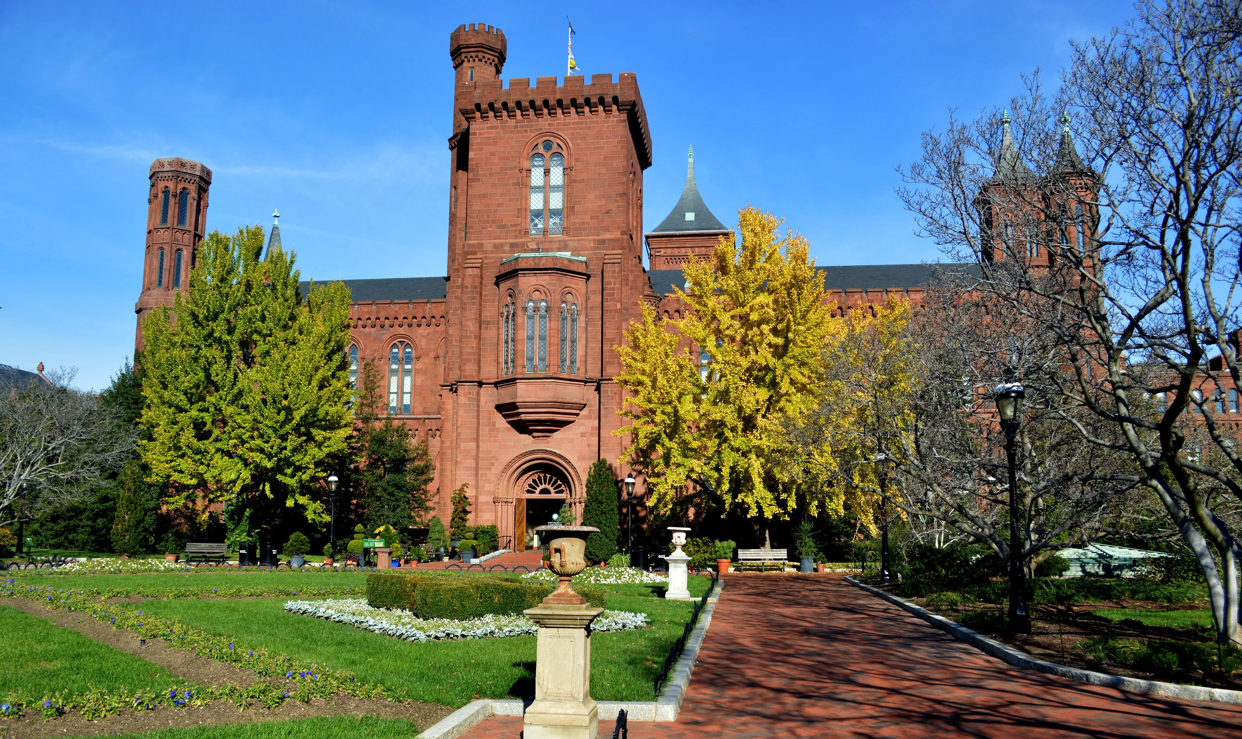 Smithsonian Castle