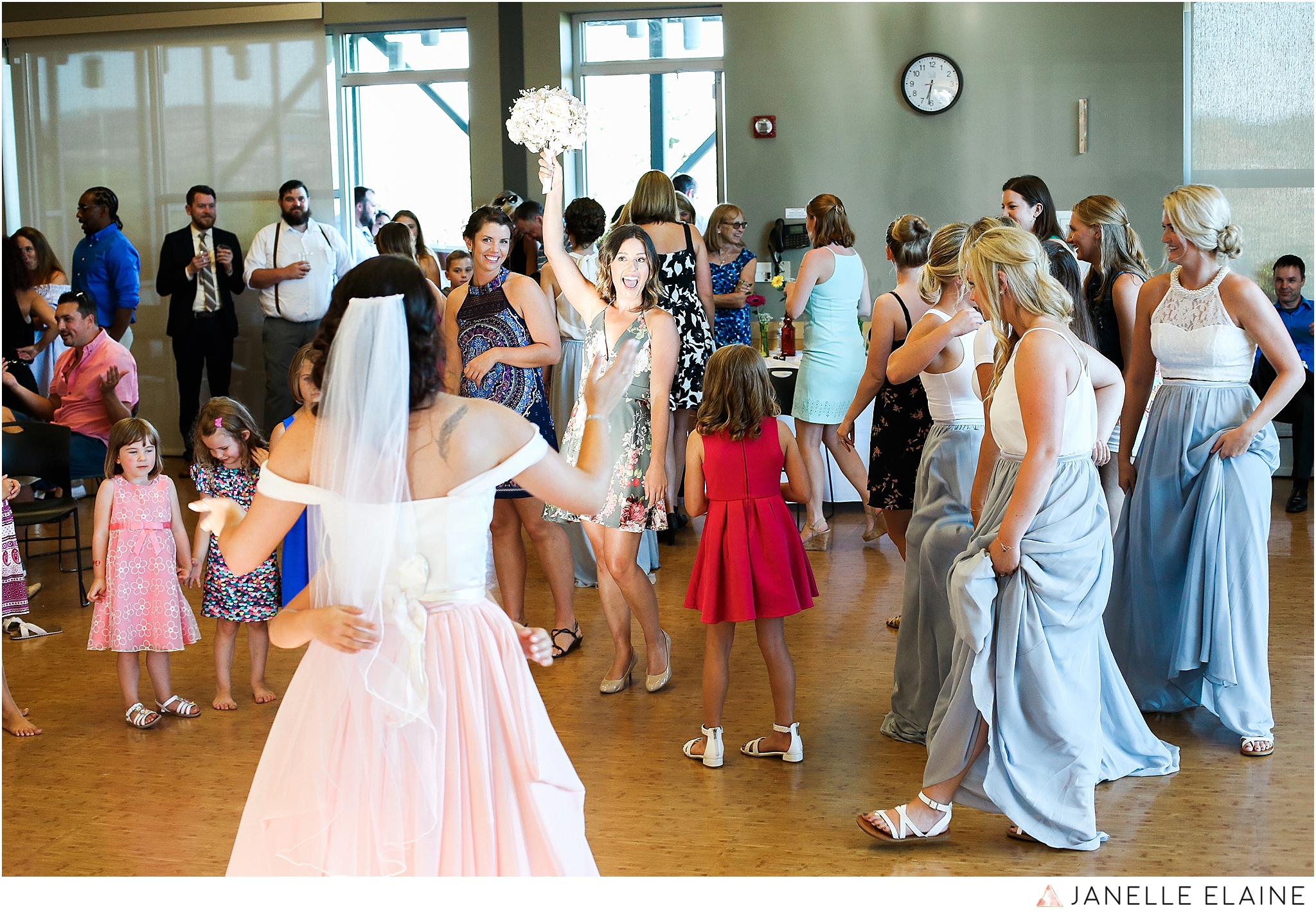 janelle elaine photography-jimmynicole-luther burbank park-seattle-wedding-209.jpg