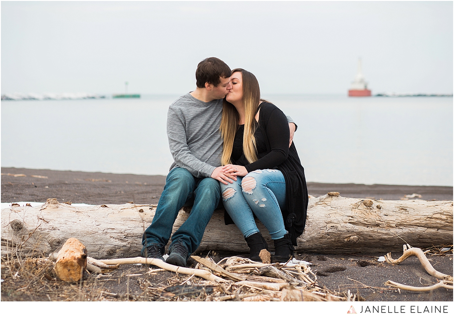 seattle-washington-engagement-photographers-janelle elaine-79.jpg