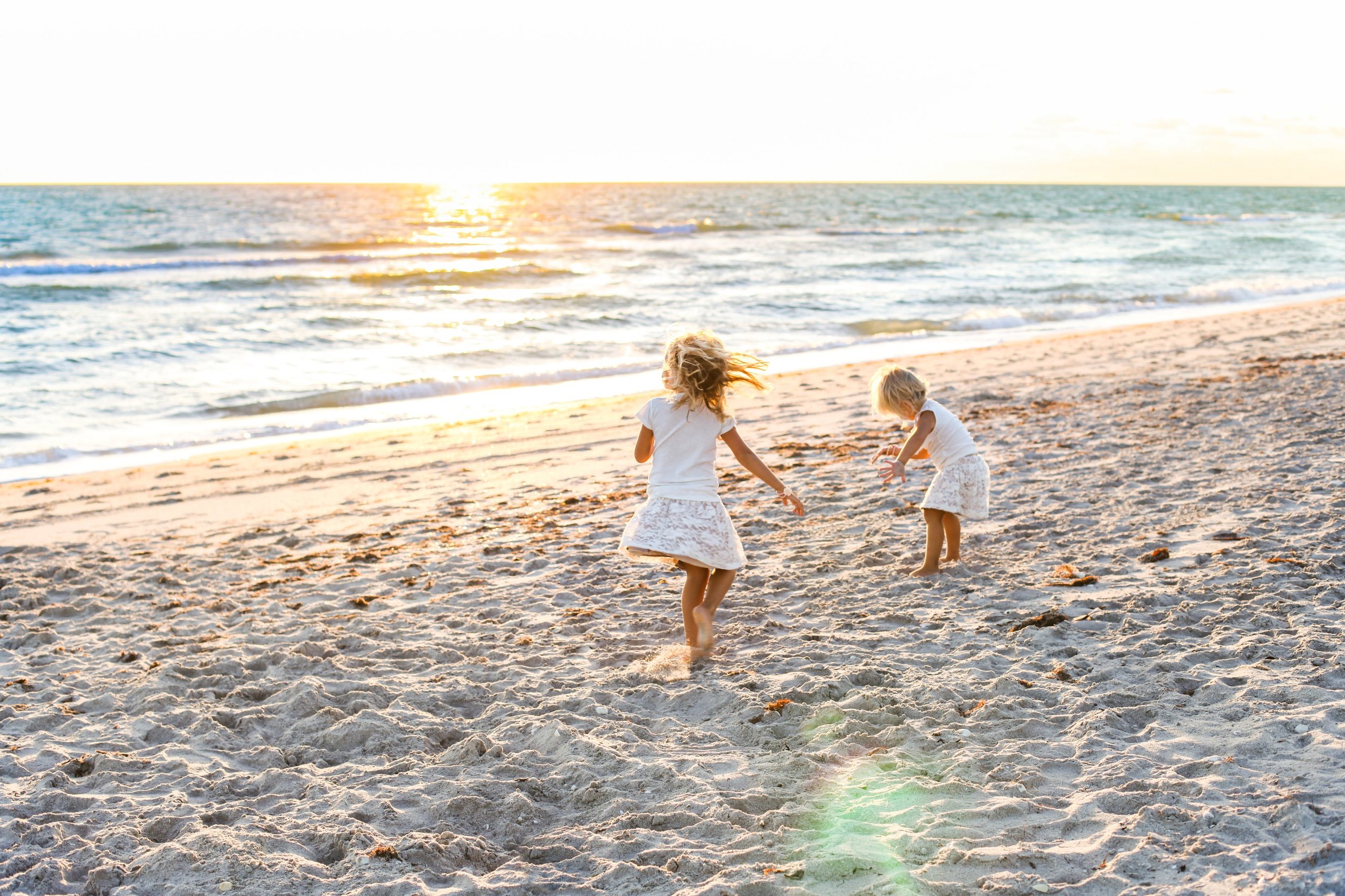 FL Sunset Beach Lifestyle Portraits by Seattle Photographer Janelle Elaine Photography.jpg