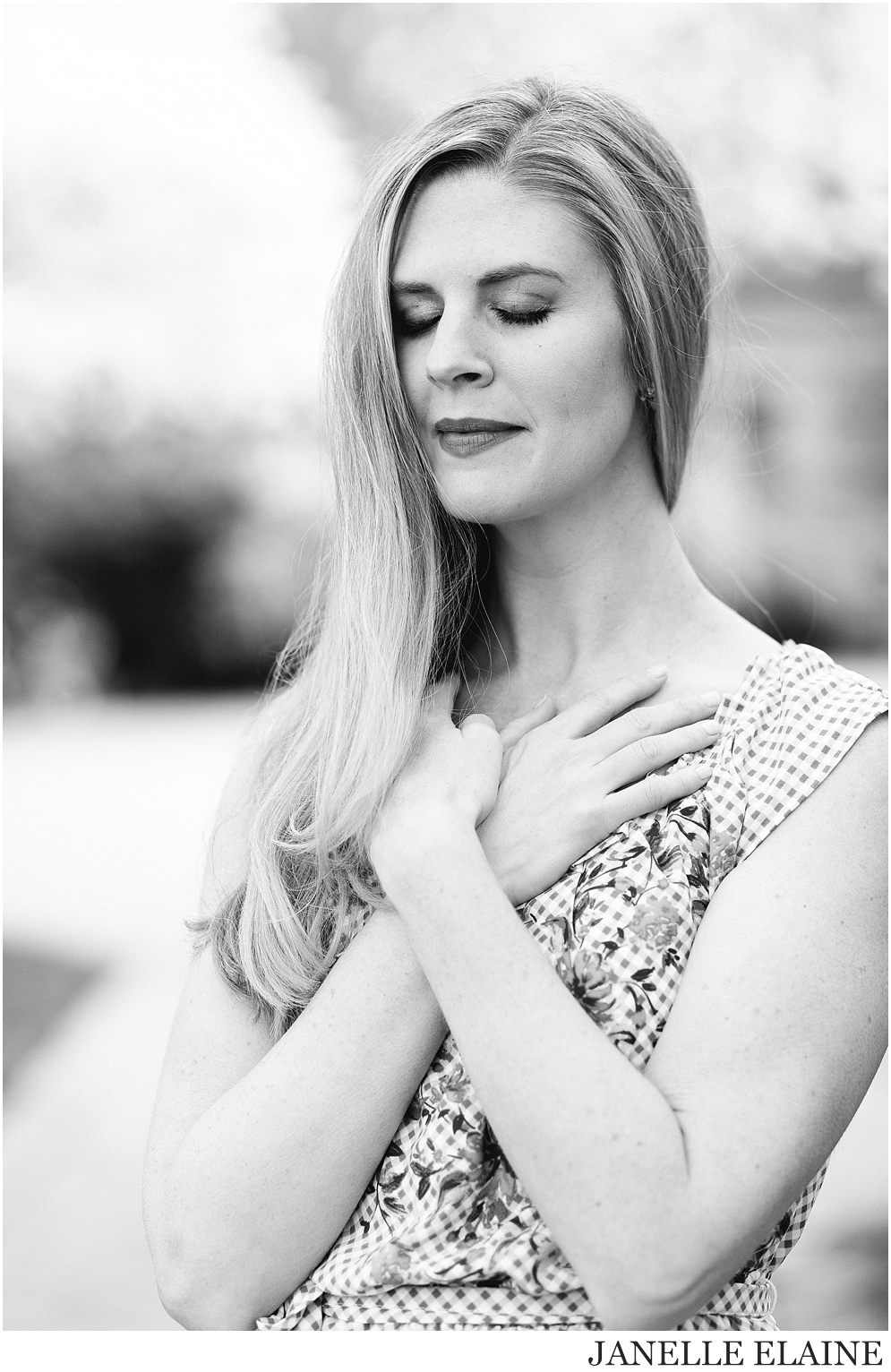 brooke-spring photo session-uw-seattle portrait photographer janelle elaine photography-97.jpg