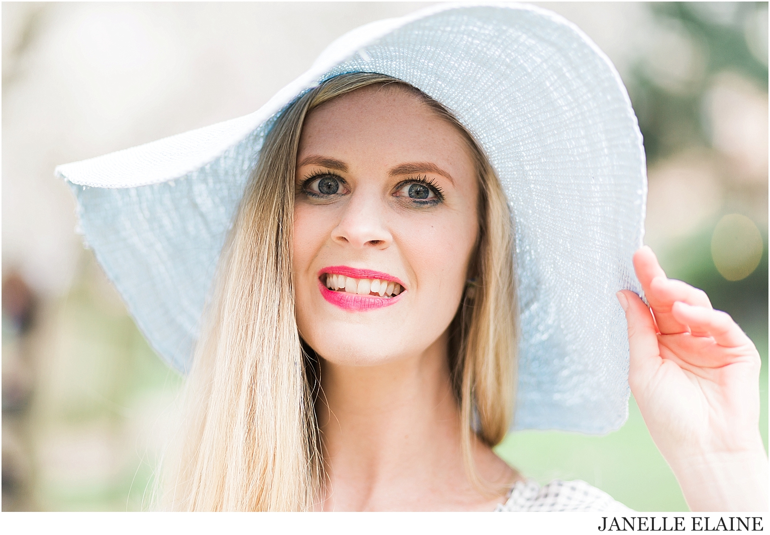 Brooke | UW Portrait Session — Janelle Elaine Photography